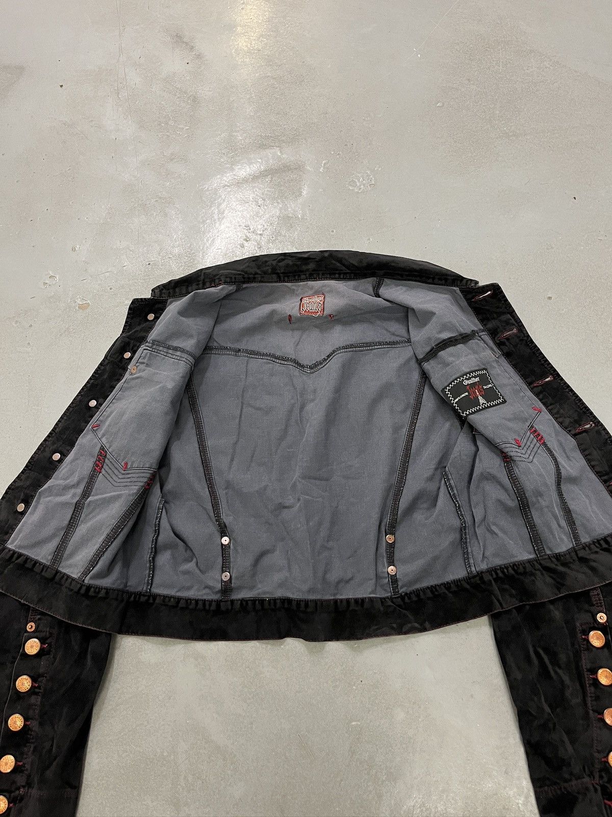 Jean Paul Gaultier Jean Paul Gaultier Bloody Stitching Cropped Velvet Jacket Size S / US 4 / IT 40 - 10 Thumbnail