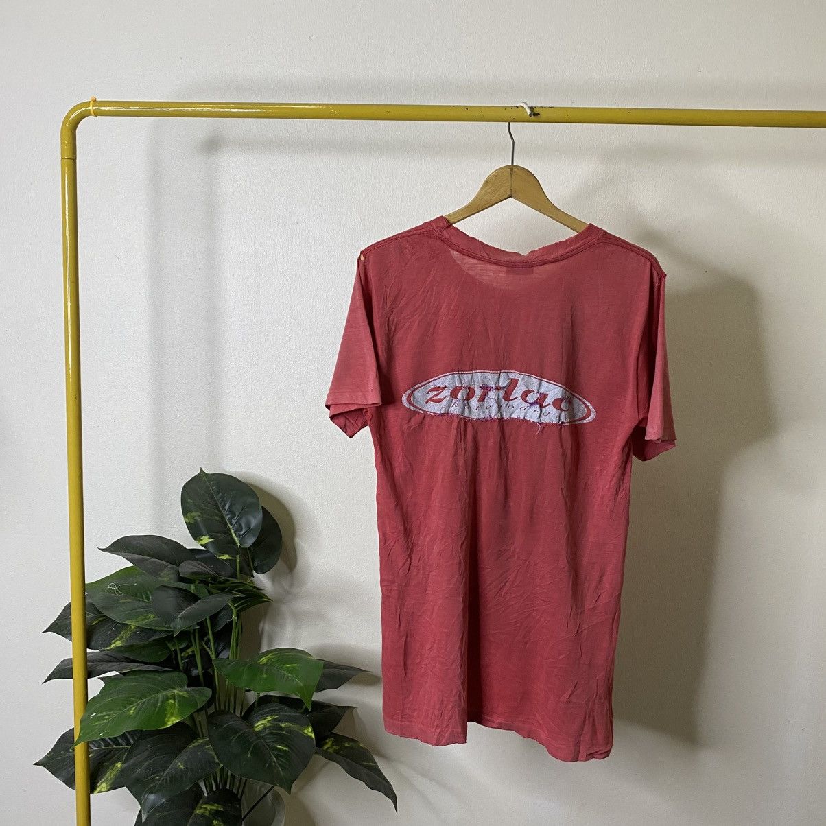 Vintage 1990s Zorlac Skateboard Distressed Sunfaded T Shirt Size US S / EU 44-46 / 1 - 1 Thumbnail