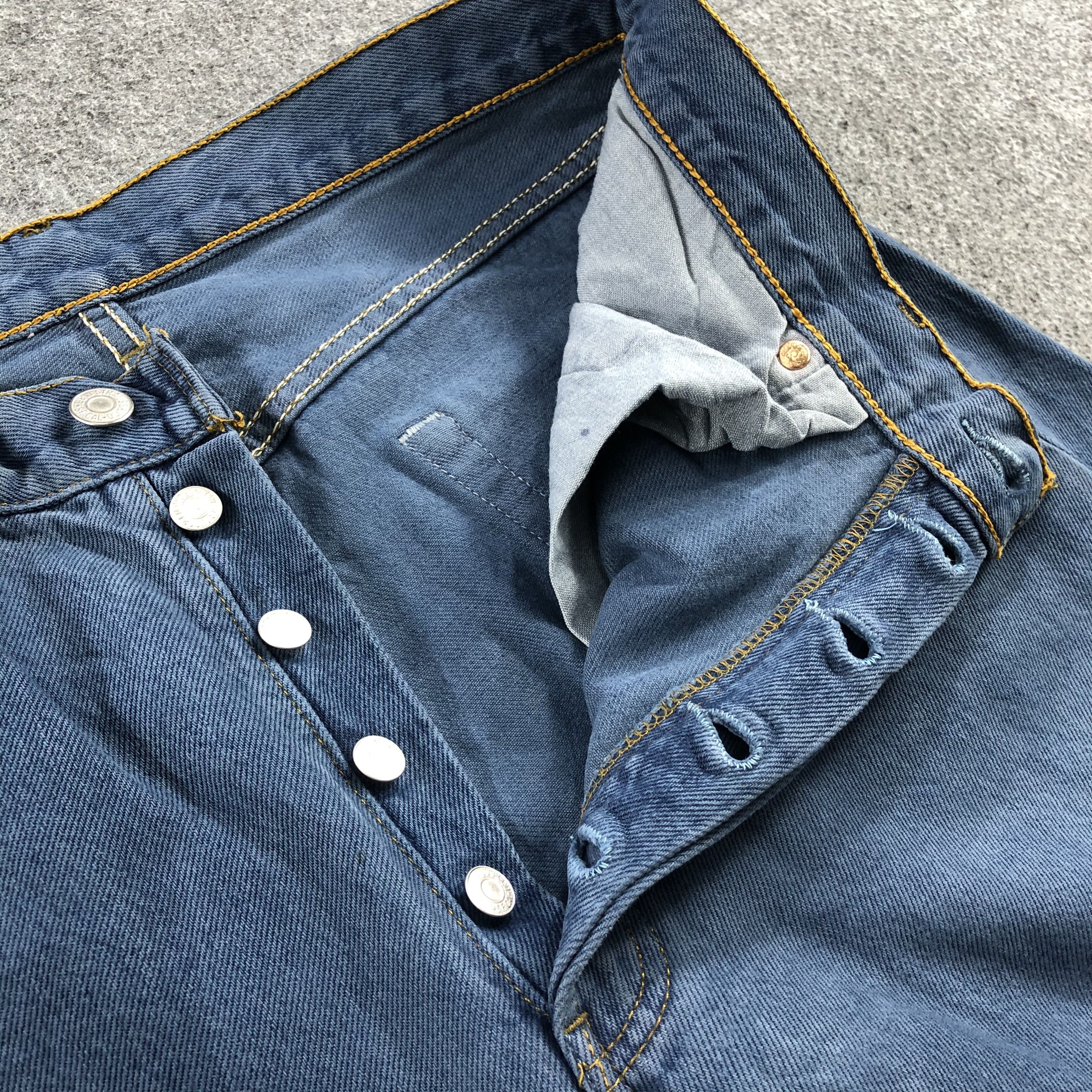 Levi's 90s Vintage Blue Wash Levis 501 Jeans-J1482 Size US 32 / EU 48 - 9 Thumbnail