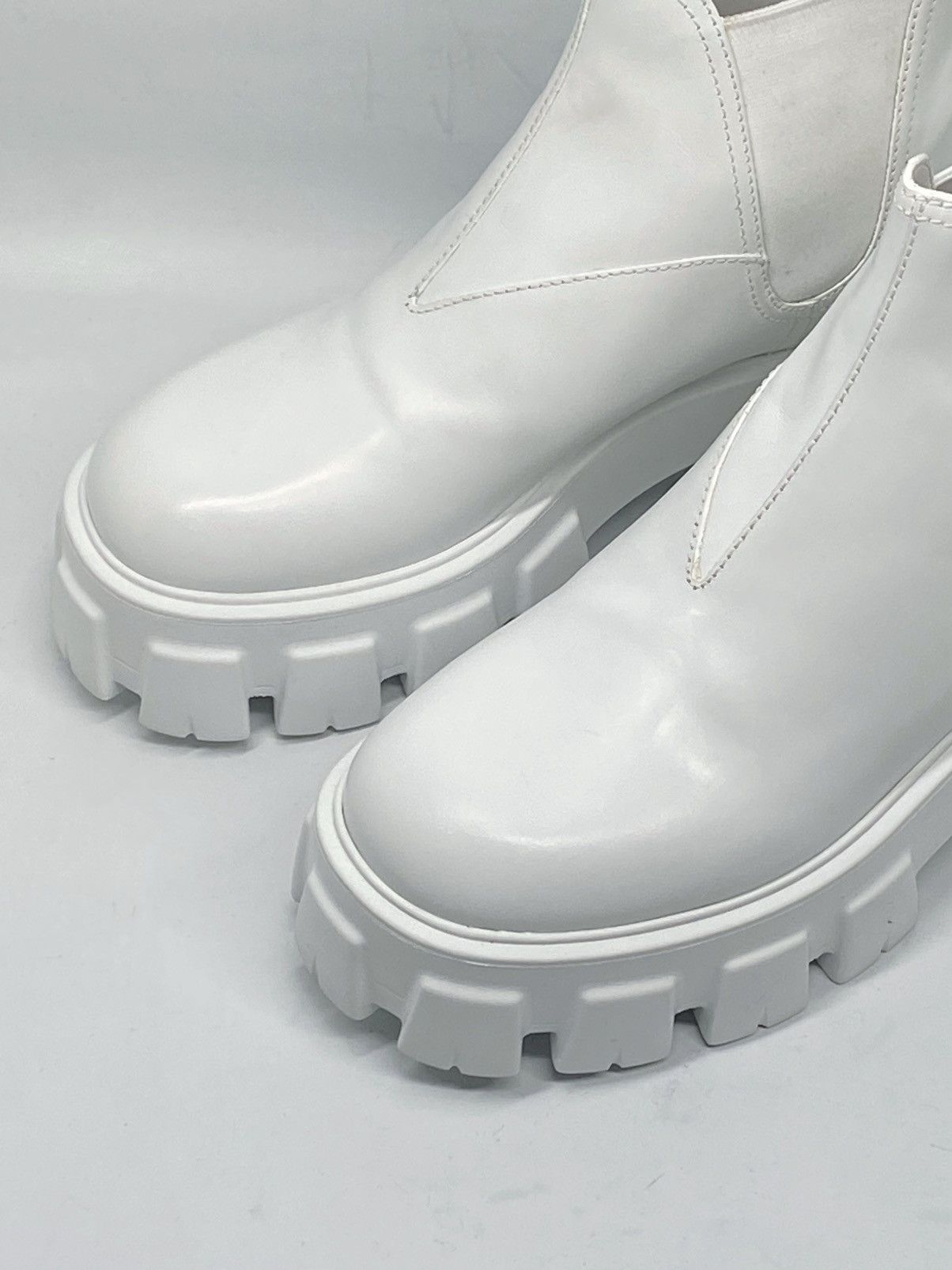 Prada Prada Monolith Leather Lug-Sole Chelsea Boots size 37 Size US 7 / IT 37 - 6 Thumbnail