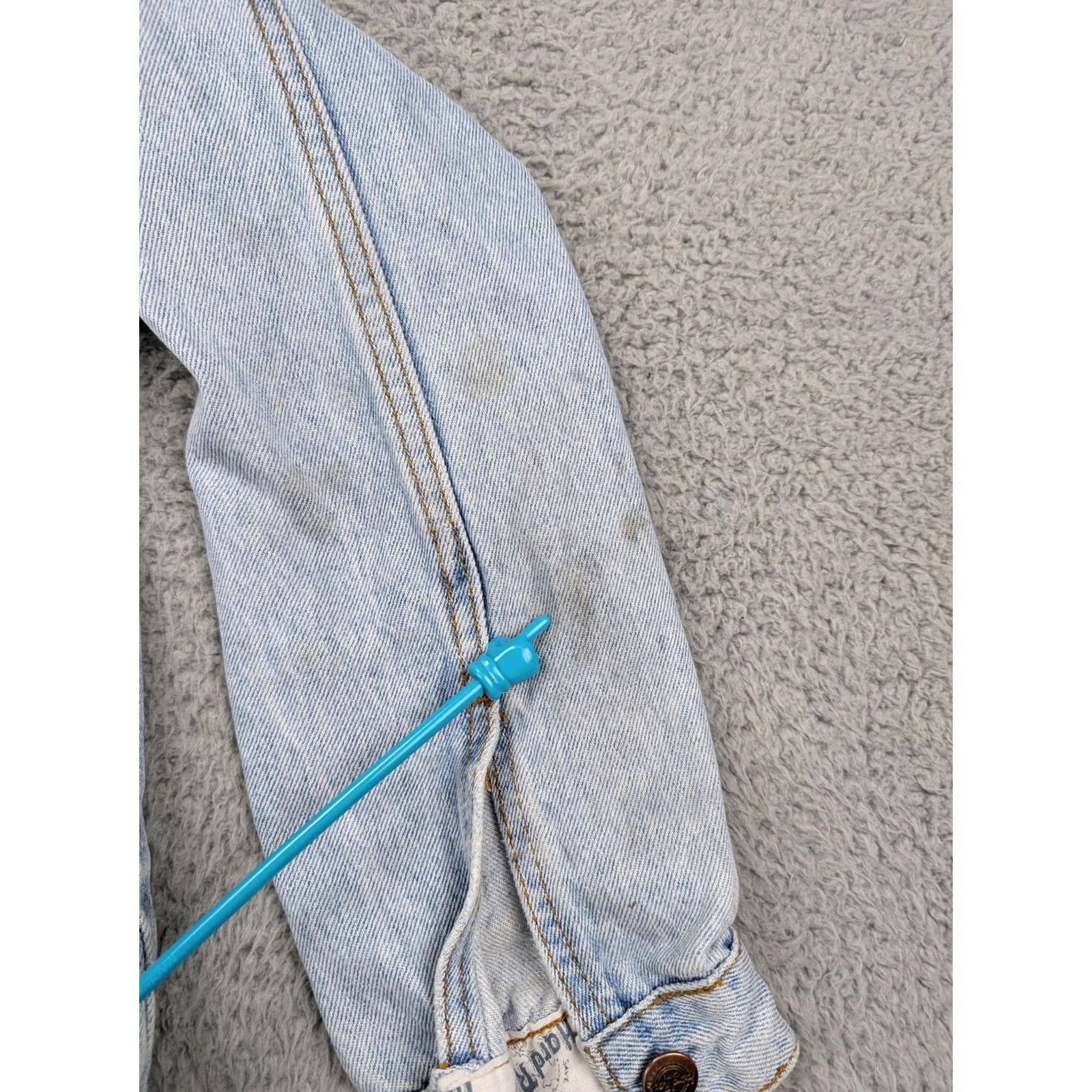 Hard Rock Cafe VINTAGE Hard Rock Cafe Jacket Womens Small Denim Embroidered New York 90s Grunge Jacket Womens Small Denim Embroidered New York 90s Grunge Size S / US 4 / IT 40 - 5 Thumbnail