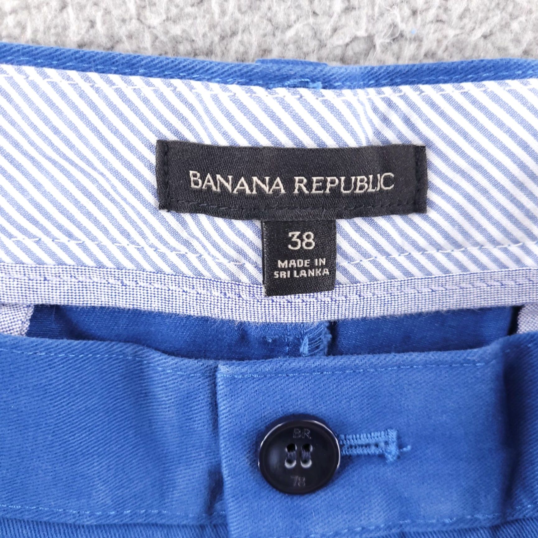 Banana Republic Banana Republic Chino Shorts Mens 39 Blue Flat Front Casual Preppy Flat Front Mens 39 Blue Banana Republic Chino Shortx? Size US 39 - 2 Thumbnail