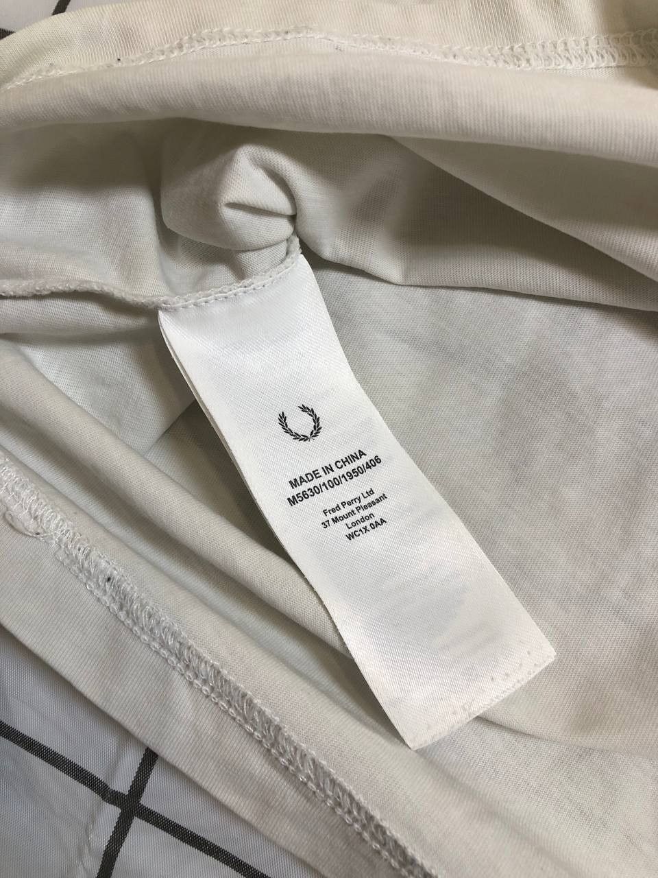 Fred Perry FRED PERRY LOGO CENTER CIRCLE BLACK WHITE tee Size US XL / EU 56 / 4 - 3 Thumbnail