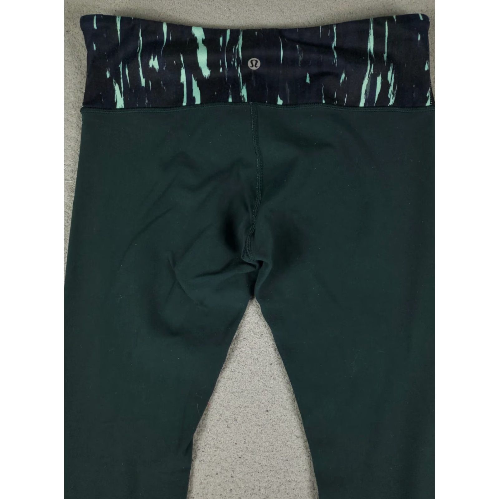 Lululemon Lululemon Pants Womens 8 Green Wunder Under Stretch Leggings Regular Slim Pockets Activewear Leggings Womens Size 30" / US 8 / IT 44 - 6 Thumbnail