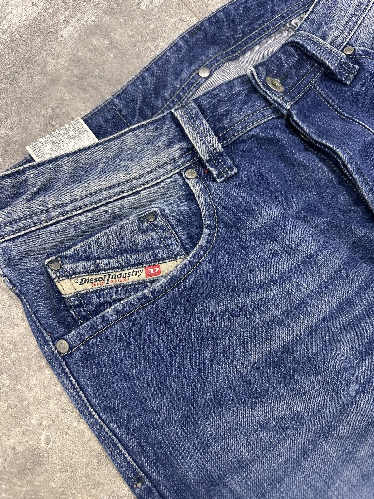 If Six Was Nine Vintage Diesel Faded Y2K Bootcut Jeans Made in Italy Size US 32 / EU 48 - 5 Thumbnail