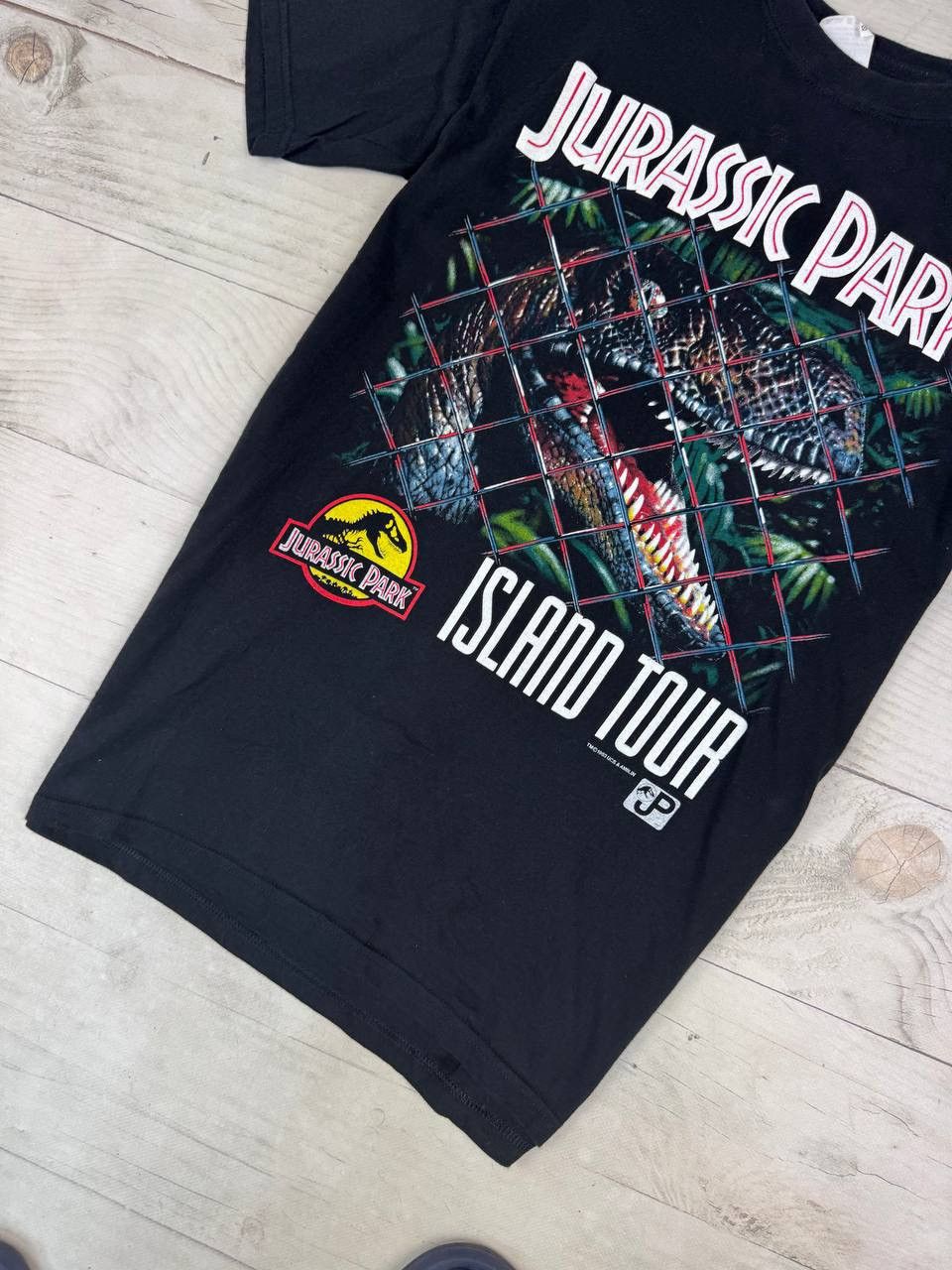 Vintage Vintage 1993 Jurassic Park Island Tour T-Shirt Size US S / EU 44-46 / 1 - 4 Thumbnail