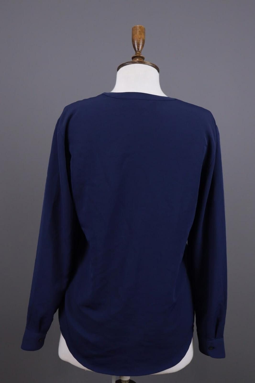 Lauren Ralph Lauren Lauren Ralph Lauren Blue V-Neck Blouse Shirt Size S Size S / US 4 / IT 40 - 8 Thumbnail