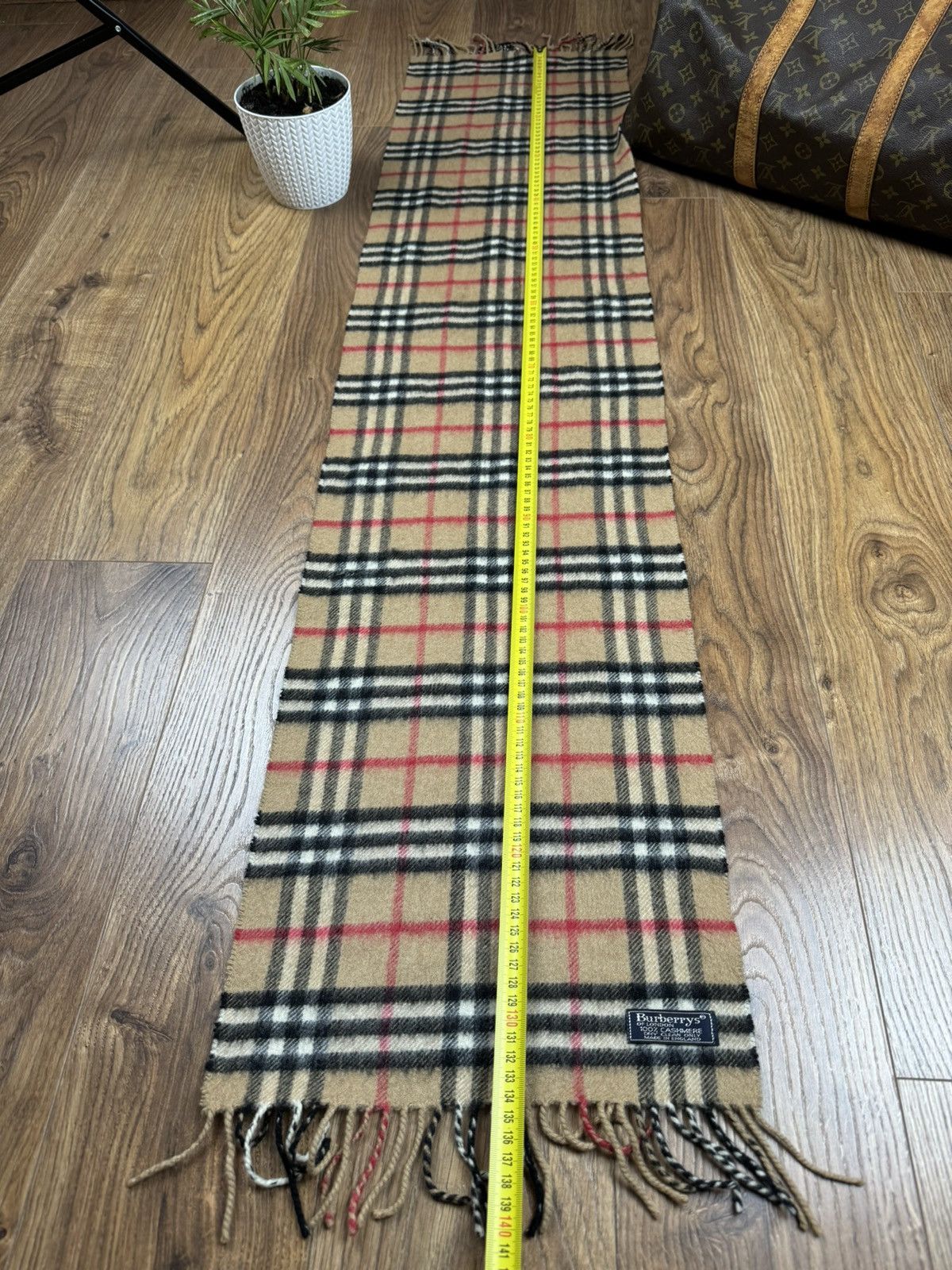 Burberry Vintage cashmere scarf Burberry’s 90s original luxury item Size ONE SIZE - 4 Thumbnail