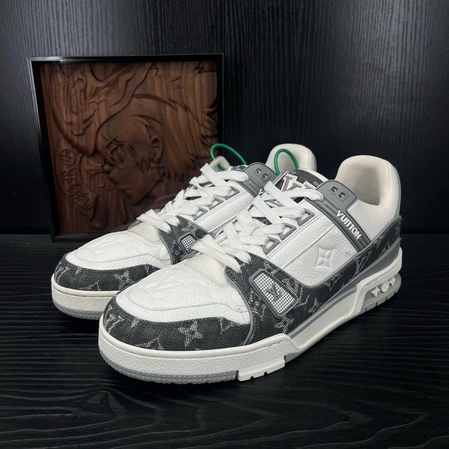 Louis Vuitton LV Trainer White and Gray 7/41 Size US 8 / EU 41 - 1 Thumbnail