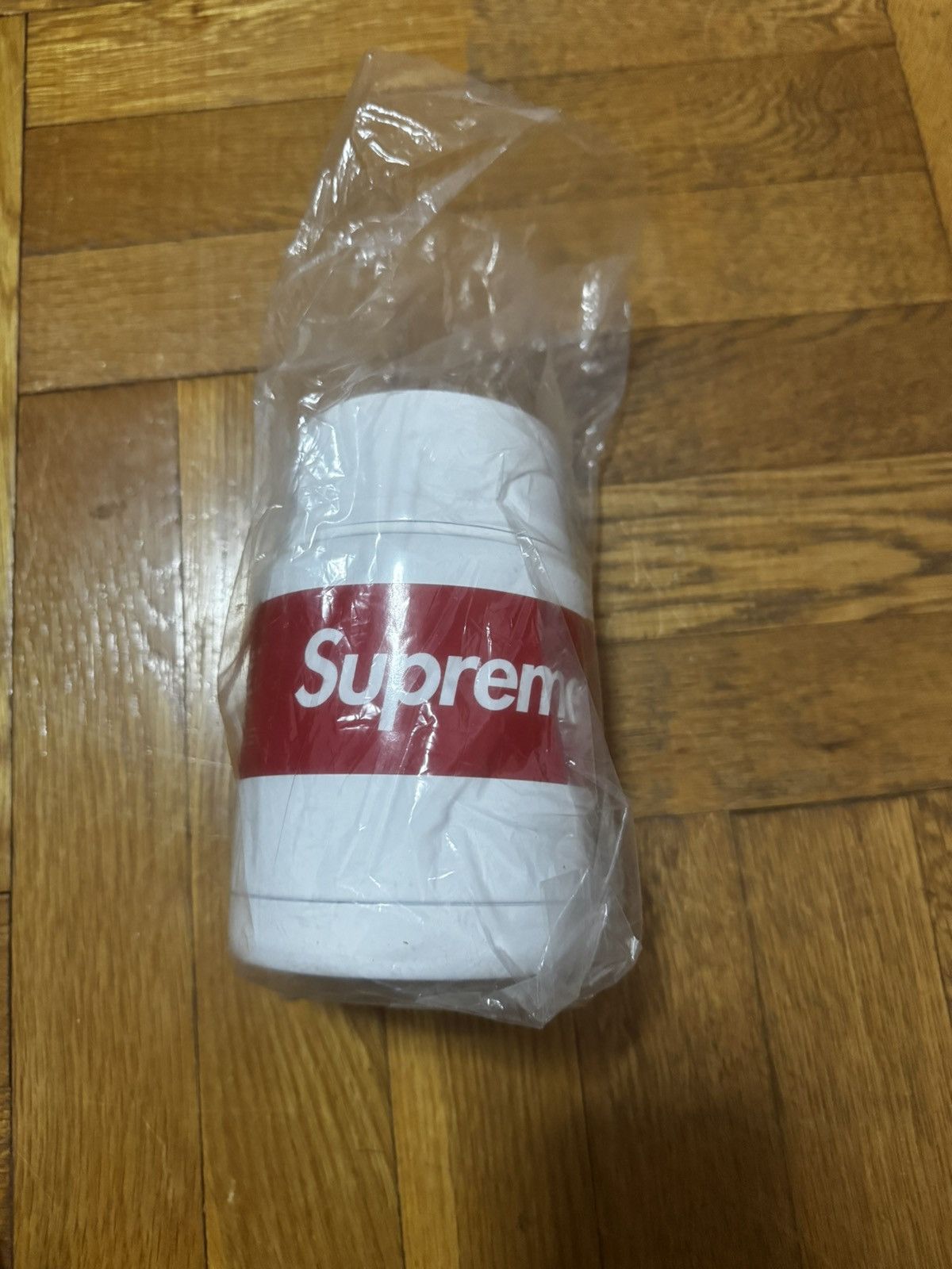 Supreme Supreme/Thermos stainless king food jar + spoon Size ONE SIZE - 2 Thumbnail