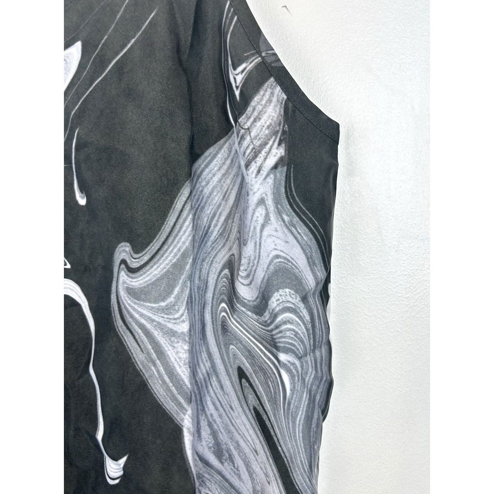 Athleta Athleta Camisole Tank Womens M Gray Marble Geometric Sleeveless V-Neck Spaghetti Strap Pullover New Size M / US 6-8 / IT 42-44 - 4 Thumbnail