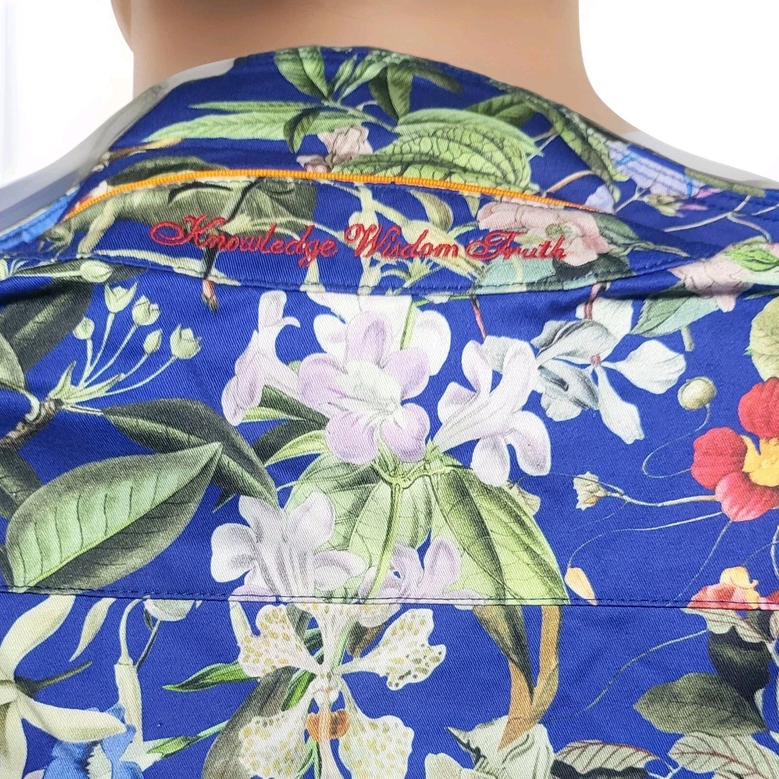 Robert Graham NWT Robert Graham Marina Bay Tropical Floral Jacket - Size M Size US M / EU 48-50 / 2 - 4 Thumbnail