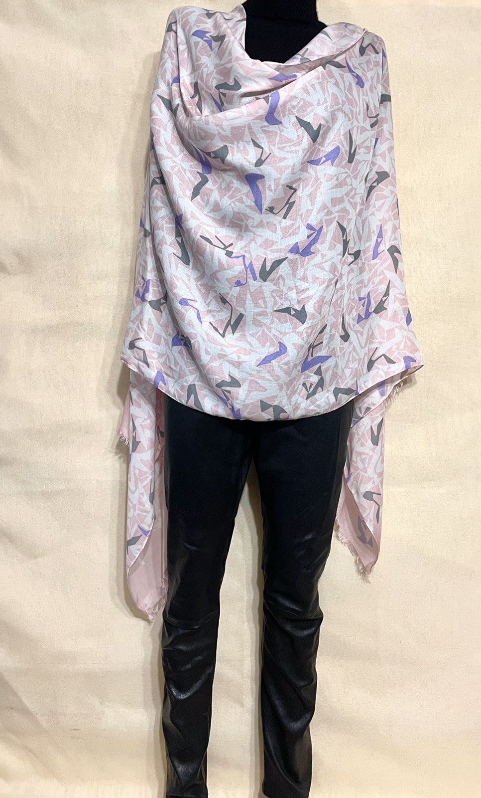 Bally Bally heels viscose pink shawl scarf Size ONE SIZE - 3 Thumbnail