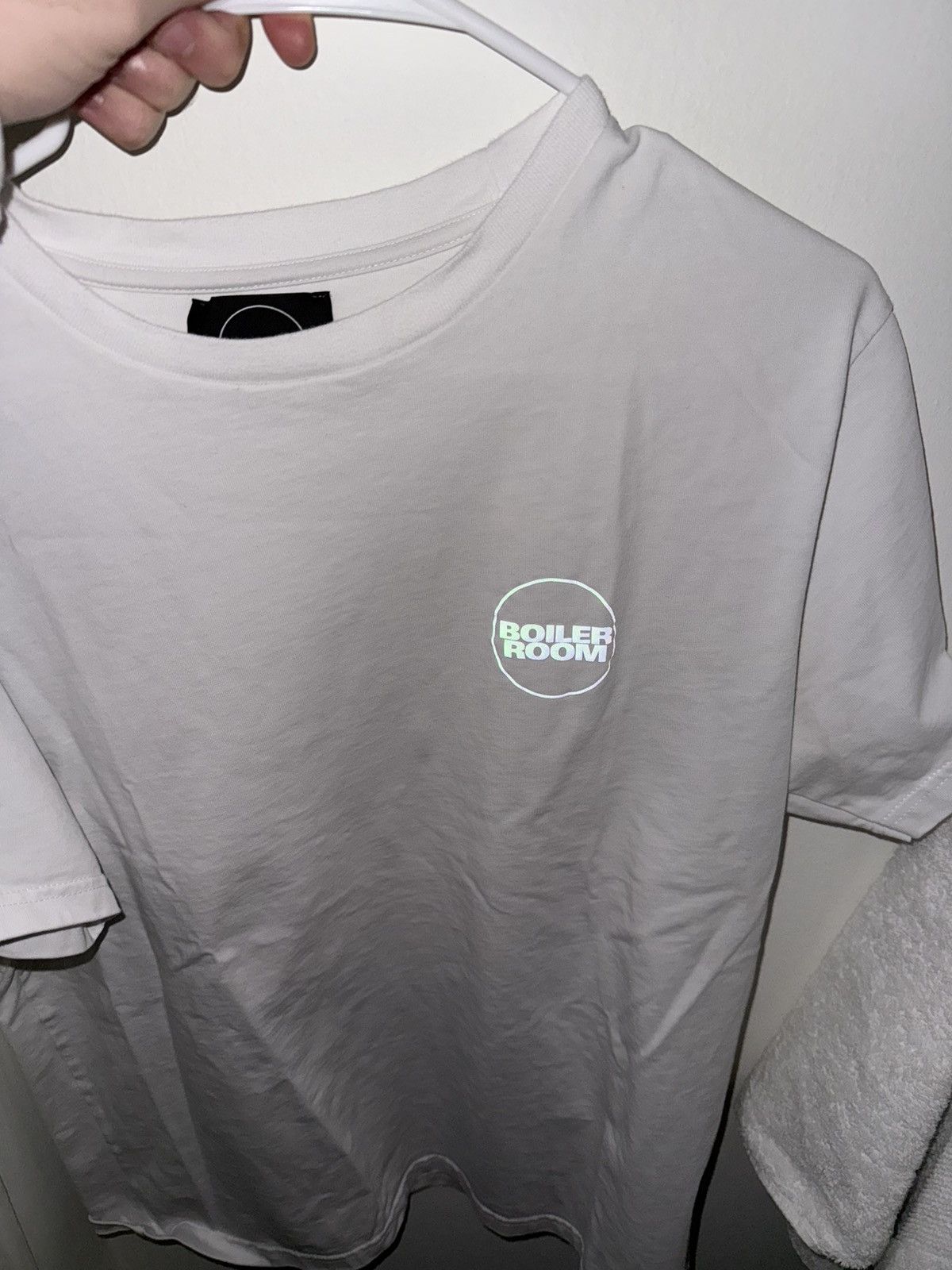 Boiler Room Boiler Room circle logo, reflective 3M white tee Size US L / EU 52-54 / 3 - 6 Thumbnail