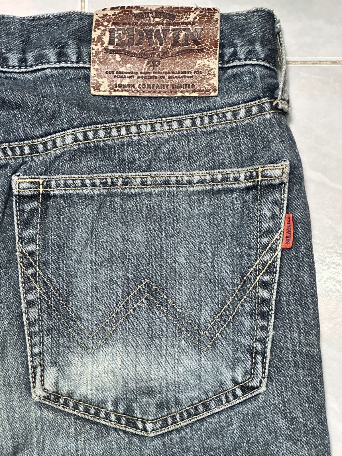 Edwin Rare Edwin Vintage Orange Tab Straight Loose and Faded Wash Size US 31 - 7 Thumbnail
