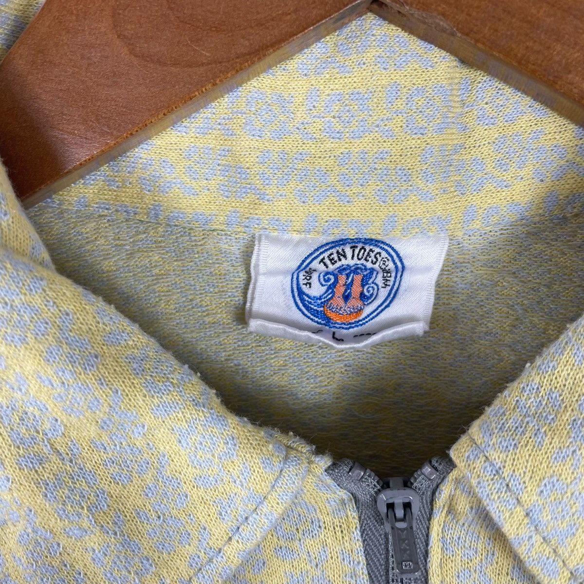 Vintage Vintage 80s Ten Toes Half Zip Polo Tee Shirt Size US L / EU 52-54 / 3 - 4 Thumbnail
