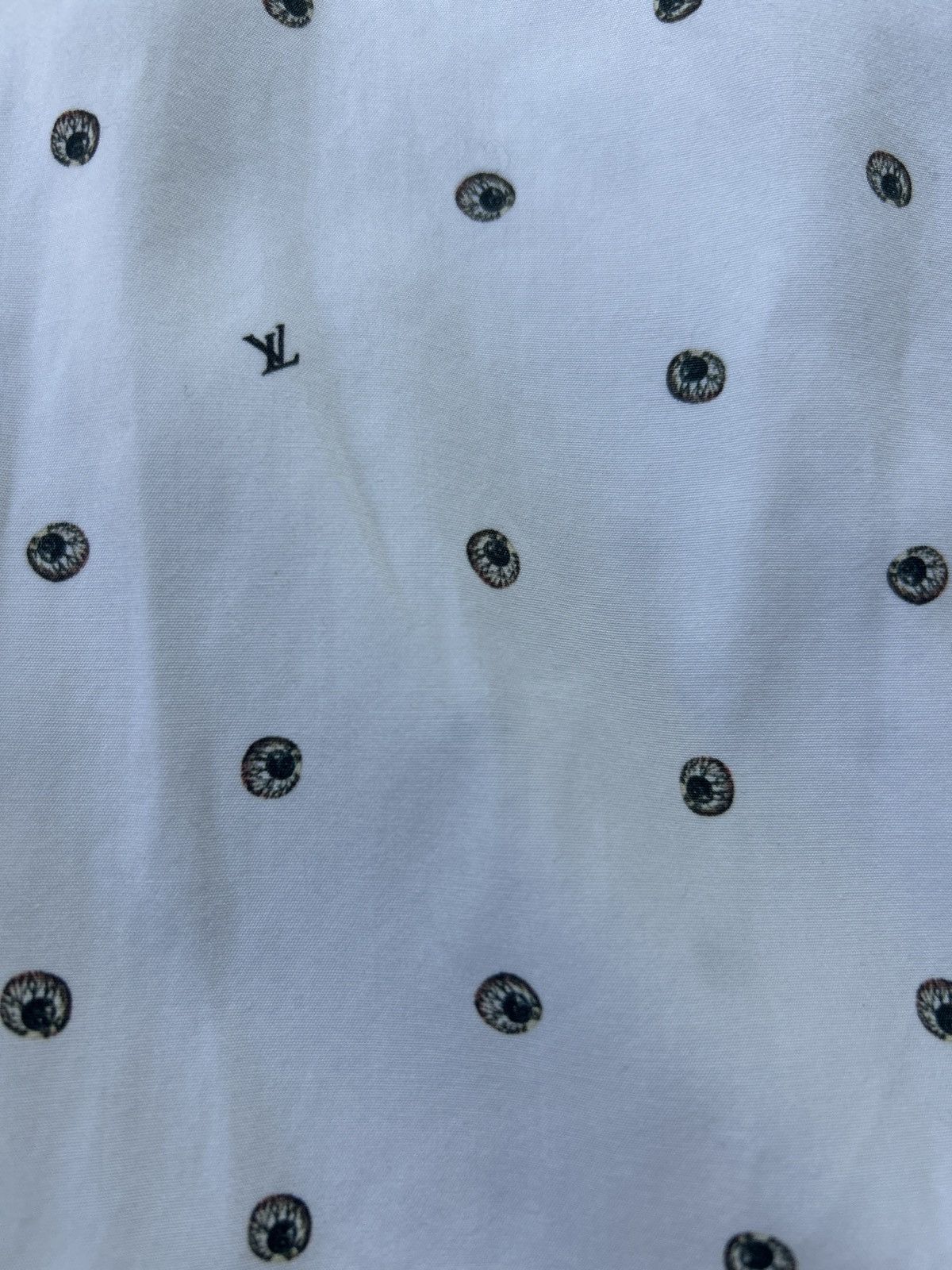 Louis Vuitton LV shirt with eyes print Size US M / EU 48-50 / 2 - 4 Thumbnail