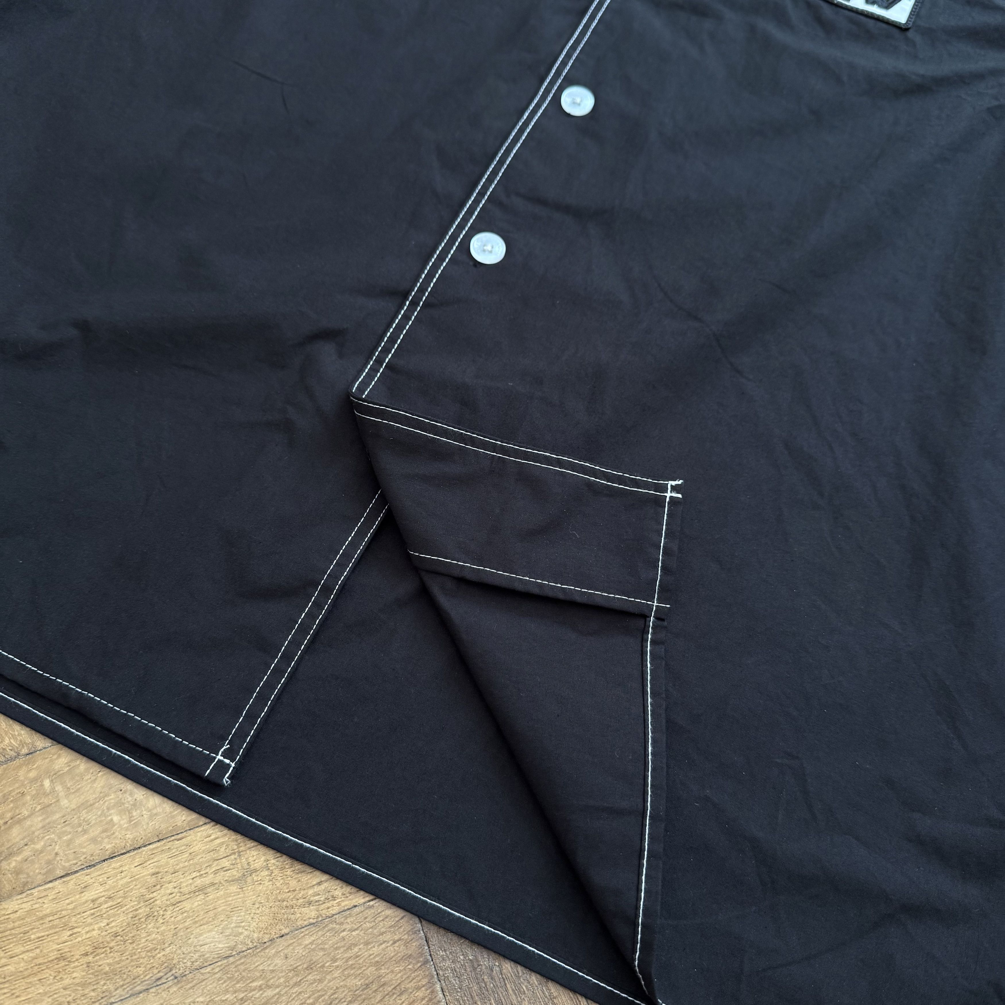Louis Vuitton Louis Vuitton Big Logo Dice Short Sleeve Shirt Size US L / EU 52-54 / 3 - 6 Thumbnail