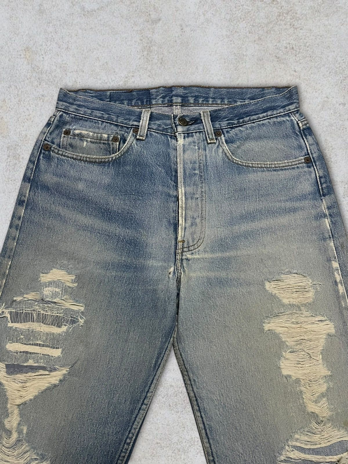 Levi's Vintage Clothing Vintage Levi’s 501 Distressed Washed ButtonFly Straight Jean Size US 31 - 2 Thumbnail