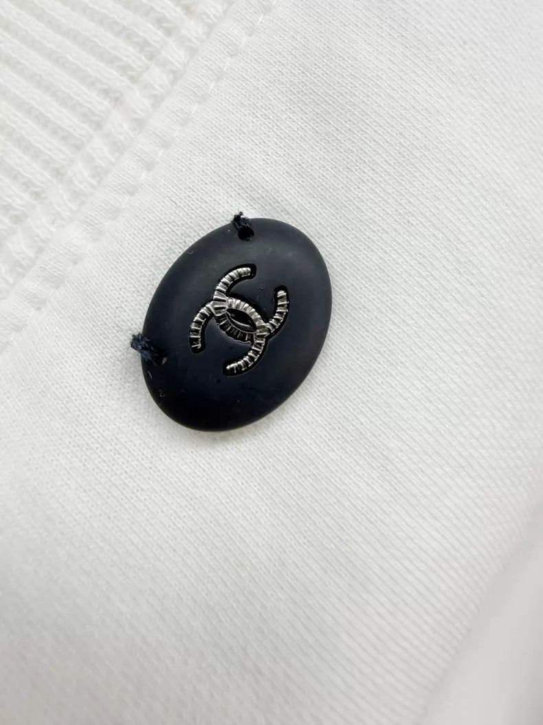 Chanel Chanel White letter sweatshirt Size XXS / US 00 / IT 34 - 7 Thumbnail
