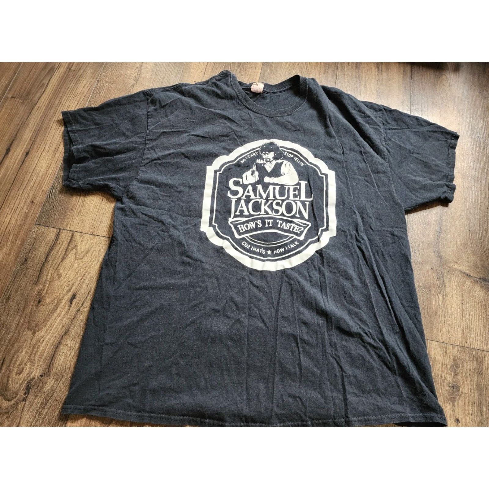 Gildan Vintage Samuel Jackson Beer Funny Humor Gildan T-Shirt Mens 2XL Black Graphic Tee 90s Size US XXL / EU 58 / 5 - 5 Thumbnail