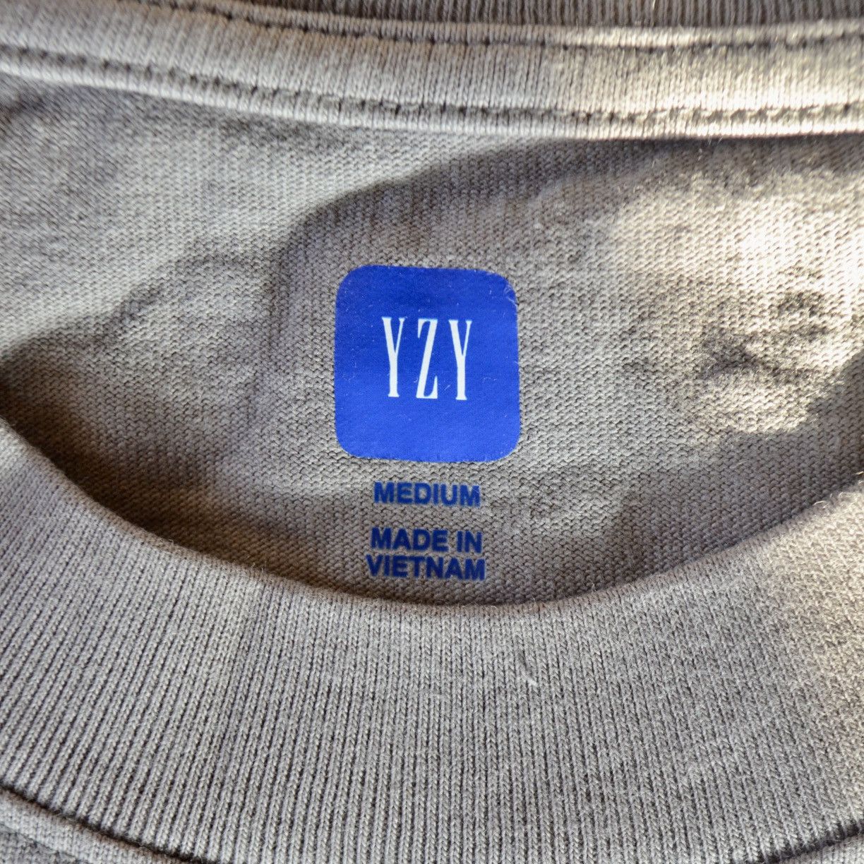 Balenciaga × Gap × Yeezy NEW - Size M Kanye West Yeezy Gap YGEBB Light Grey Shirt Size US M / EU 48-50 / 2 - 5 Thumbnail