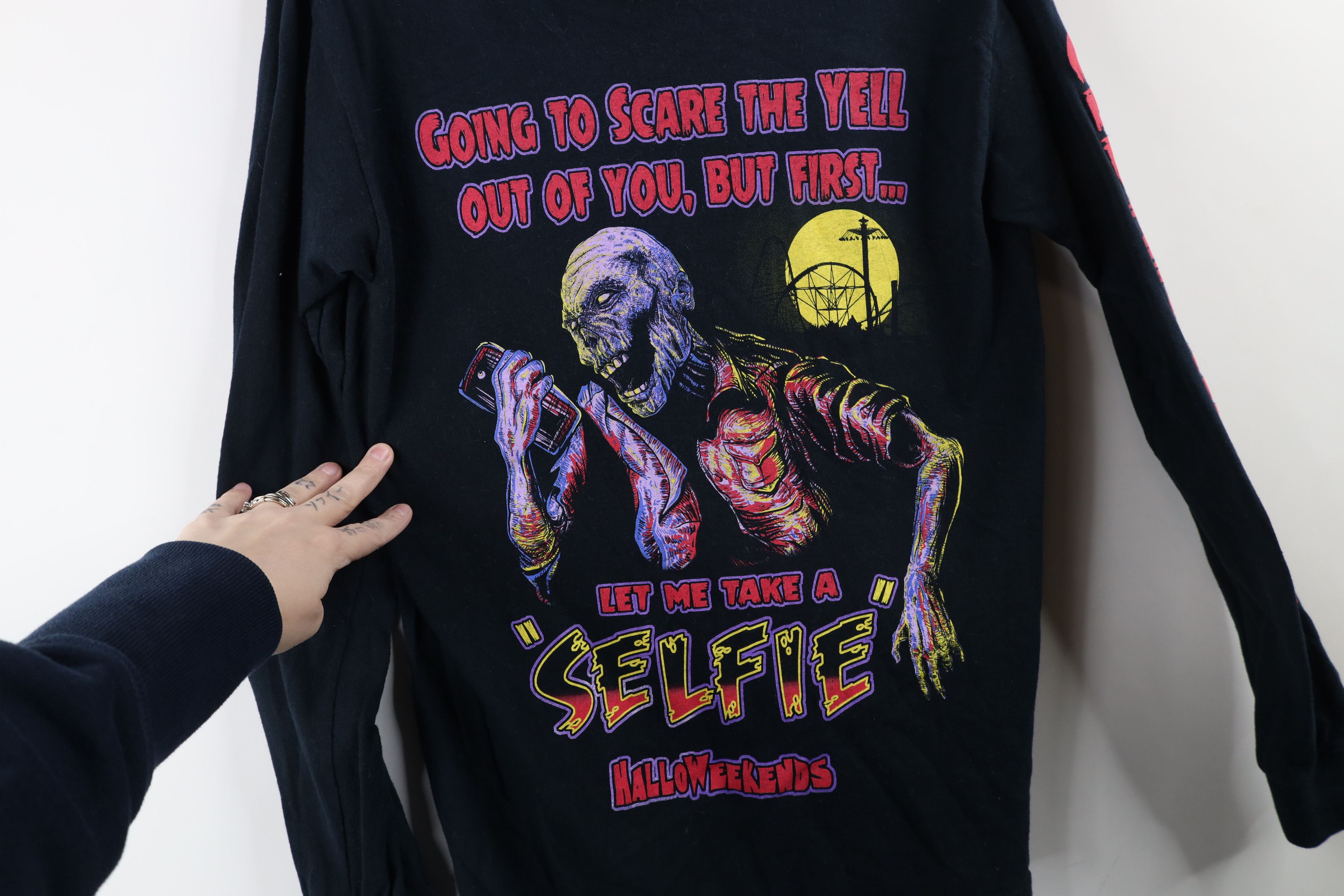Vintage Vintage Y2K Amusement Park Halloween HalloWeekends T-Shirt Size US S / EU 44-46 / 1 - 5 Thumbnail
