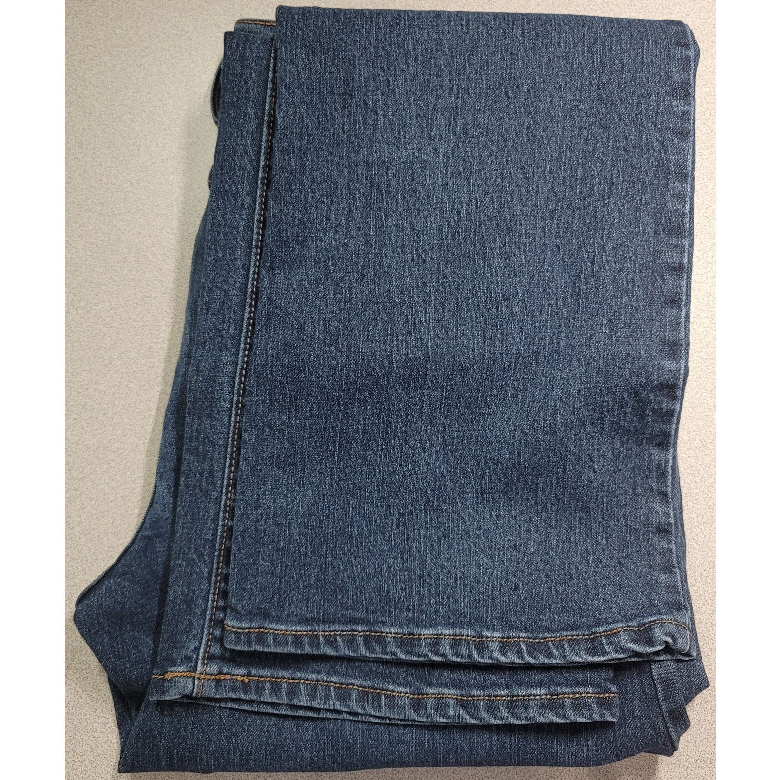 Old Navy Old Navy Blue Bootcut Jeans 12 Lightweight Stretch Soft Size 34" / US 12 / IT 48 - 4 Thumbnail