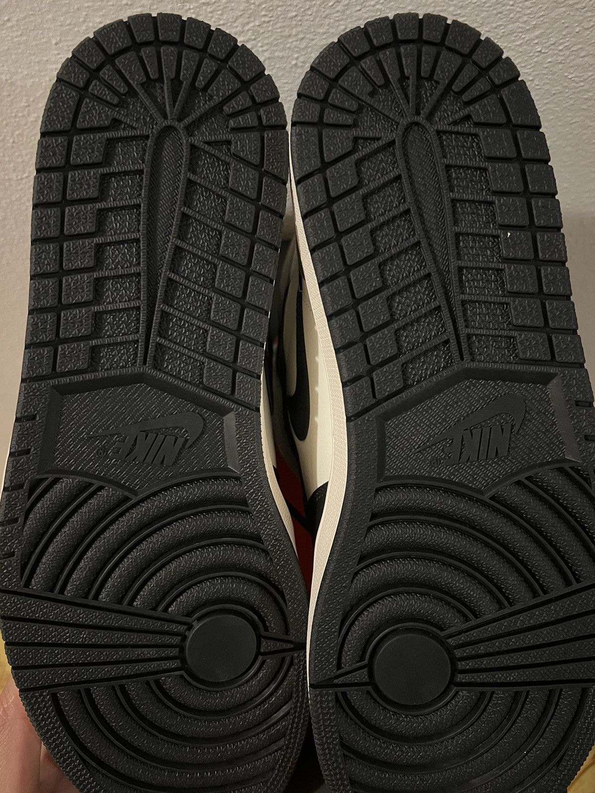 Jordan Brand × Nike Jordan 1 Dark Mocha Size US 14 / EU 47 - 10 Thumbnail