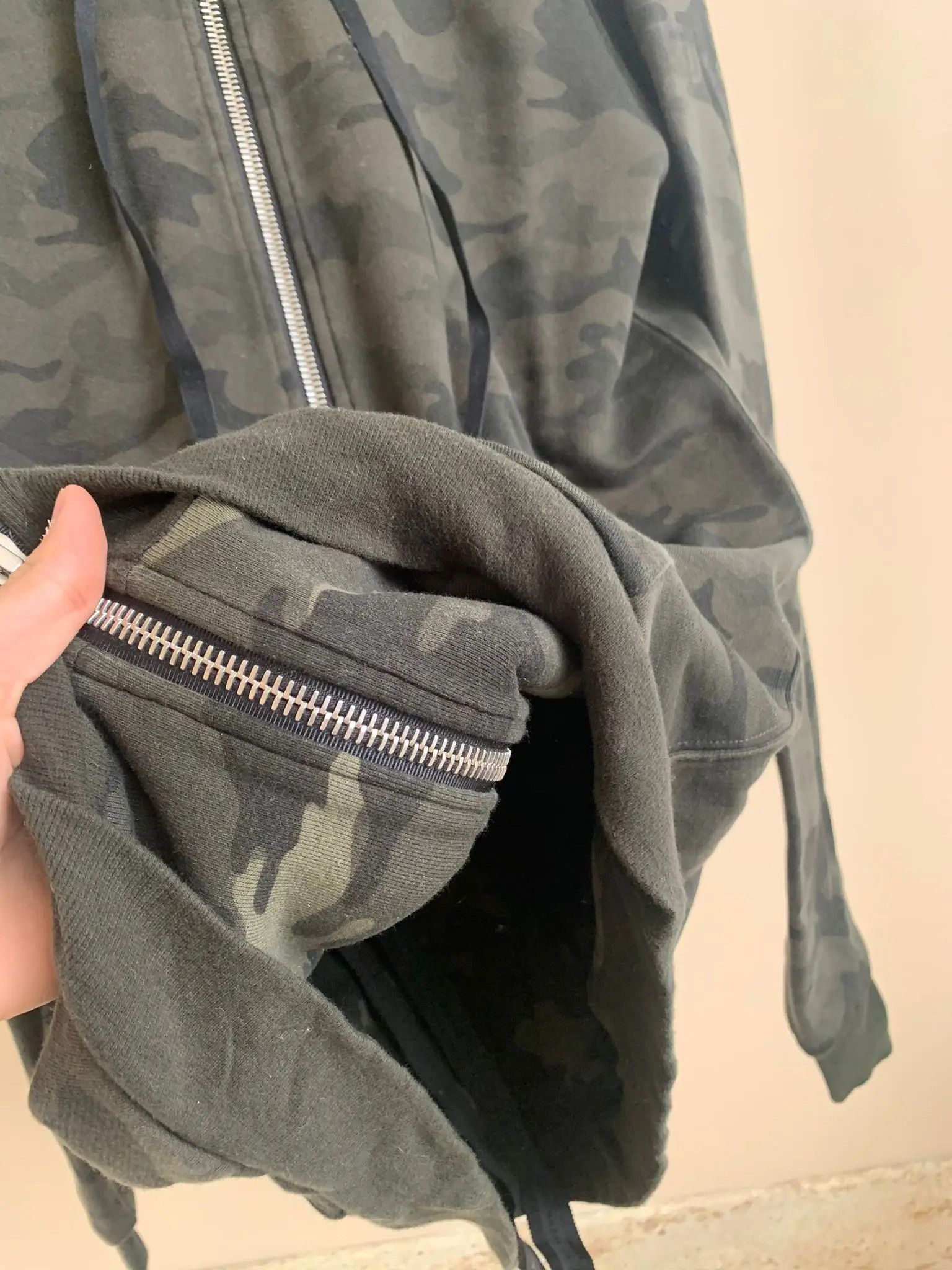 Ben Taverniti Unravel Project Reversible Camo Hoody in Camo Size US XS / EU 42 / 0 - 4 Thumbnail