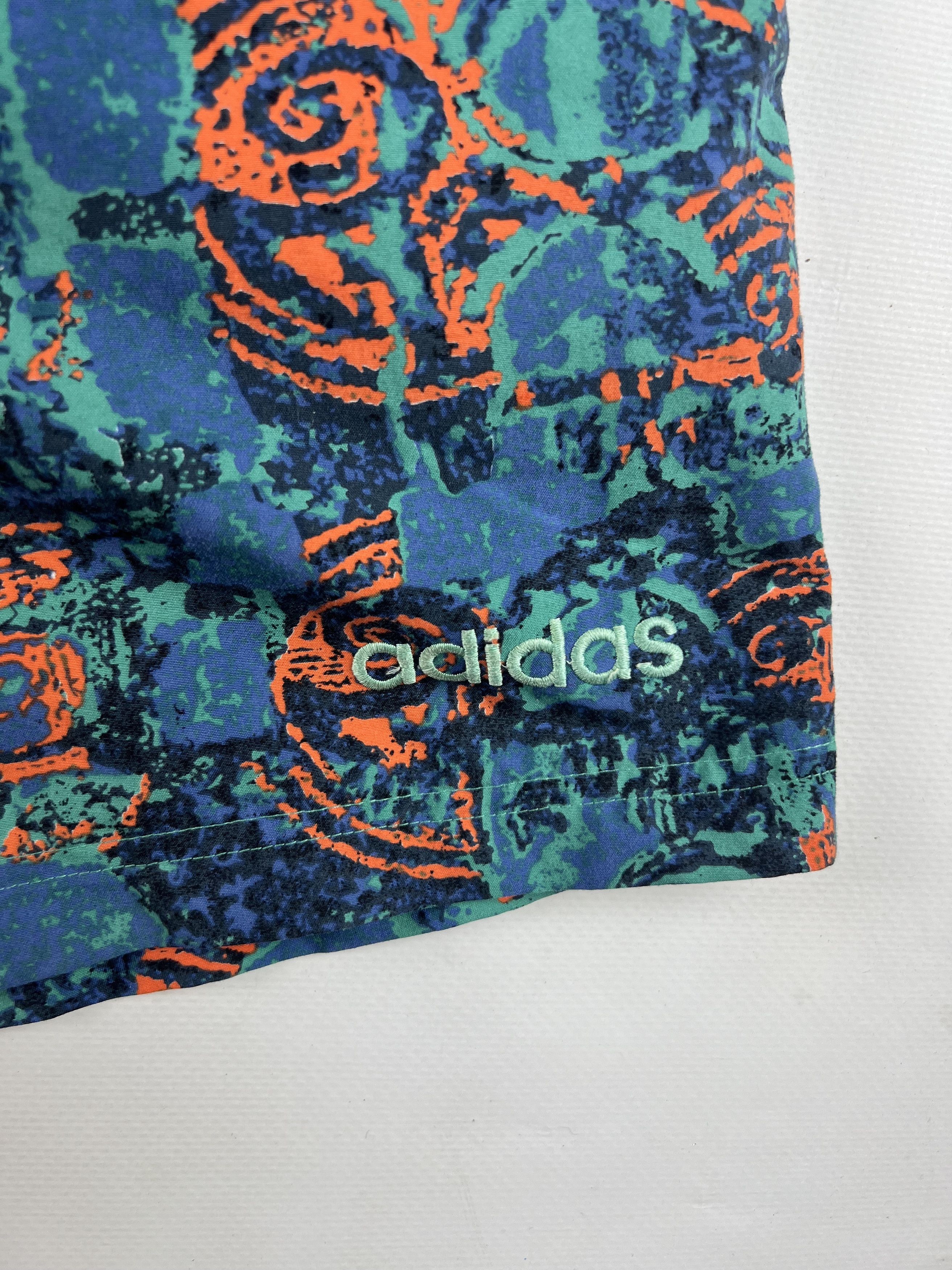 Adidas × Vintage Vintage Adidas Nylon Shorts L Size US 36 / EU 52 - 2 Thumbnail