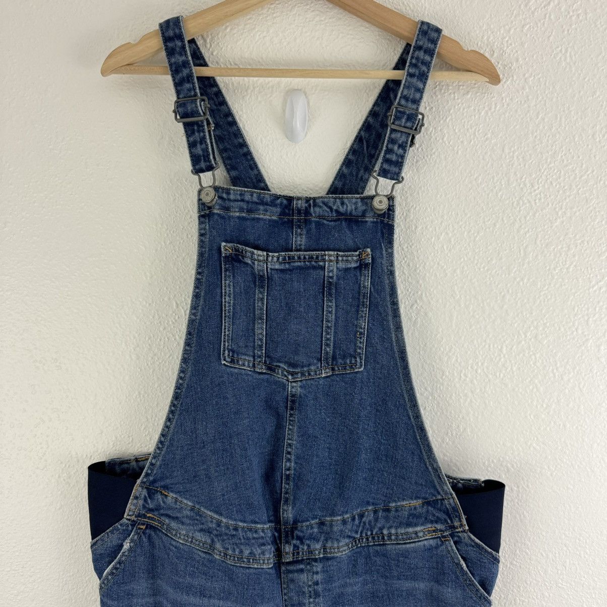 Old Navy OLD NAVY Maternity Side-Panel OG Short Jean Overalls Size 30" / US 8 / IT 44 - 5 Thumbnail
