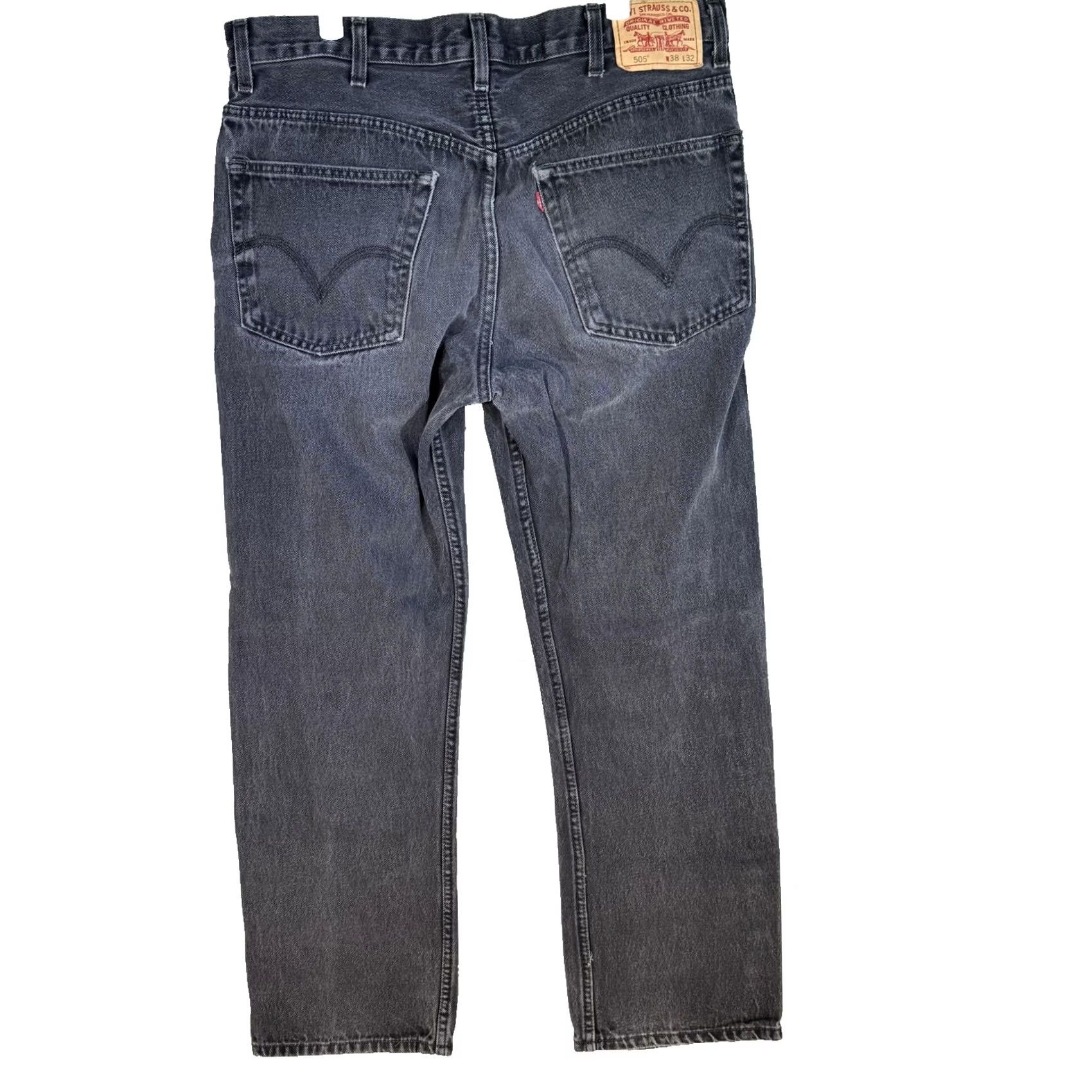 Levi's VINTAGE Levi's 505 Jeans Mens 38x32 Black Regular Fit Denim Straight Leg 100% Cotton Wrangler? Size US 38 / EU 54 - 2 Thumbnail