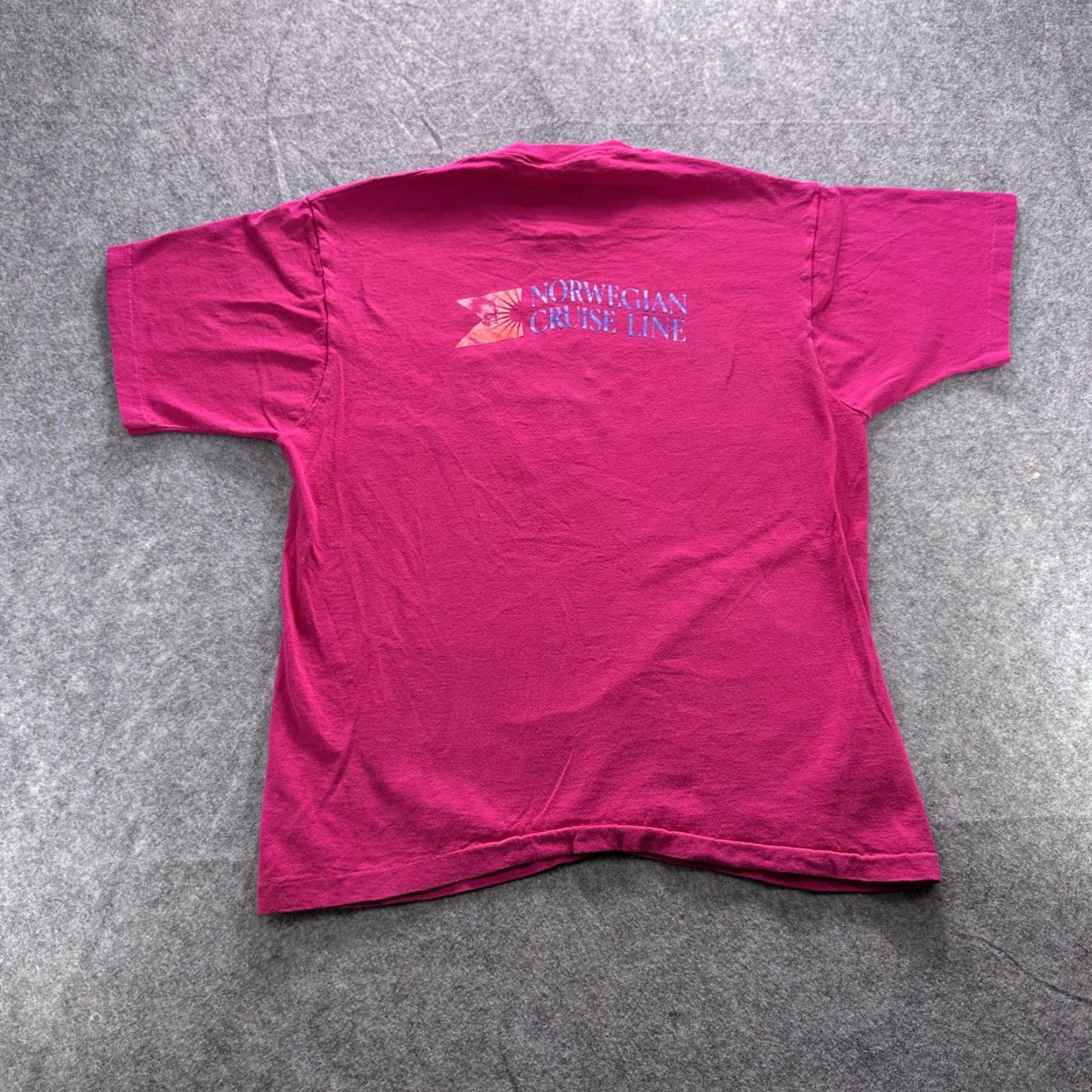 Fruit Of The Loom VINTAGE Norwegian Cruise Line Shirt Mens XL Pink Dive In Scuba Graphic USA 90s Size US XL / EU 56 / 4 - 7 Thumbnail