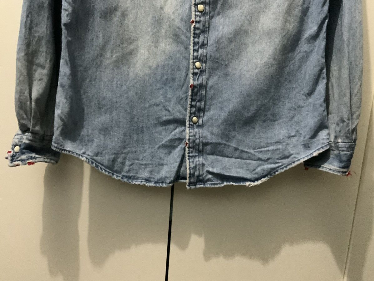 If Six Was Nine Mossimo Supply Co Distressed Denime Button Up Shirt Size US S / EU 44-46 / 1 - 5 Thumbnail