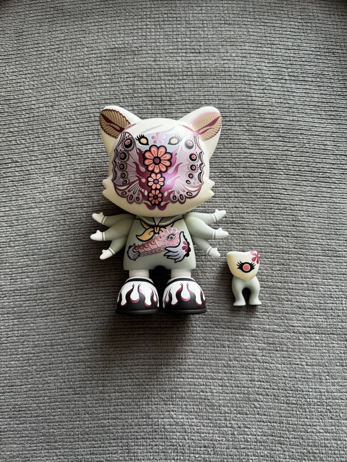 Other WHITE LOTUS SUPERJANKY 8“ Designer Toy JUNKO MIZUNO Size ONE SIZE - 1 Thumbnail