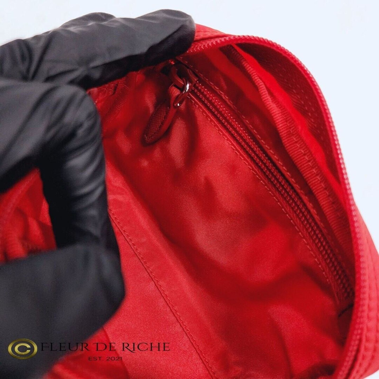 Prada Prada Necessaire Nylon Vela Tessuto Cosmetic Pouch Red Size ONE SIZE - 9 Thumbnail