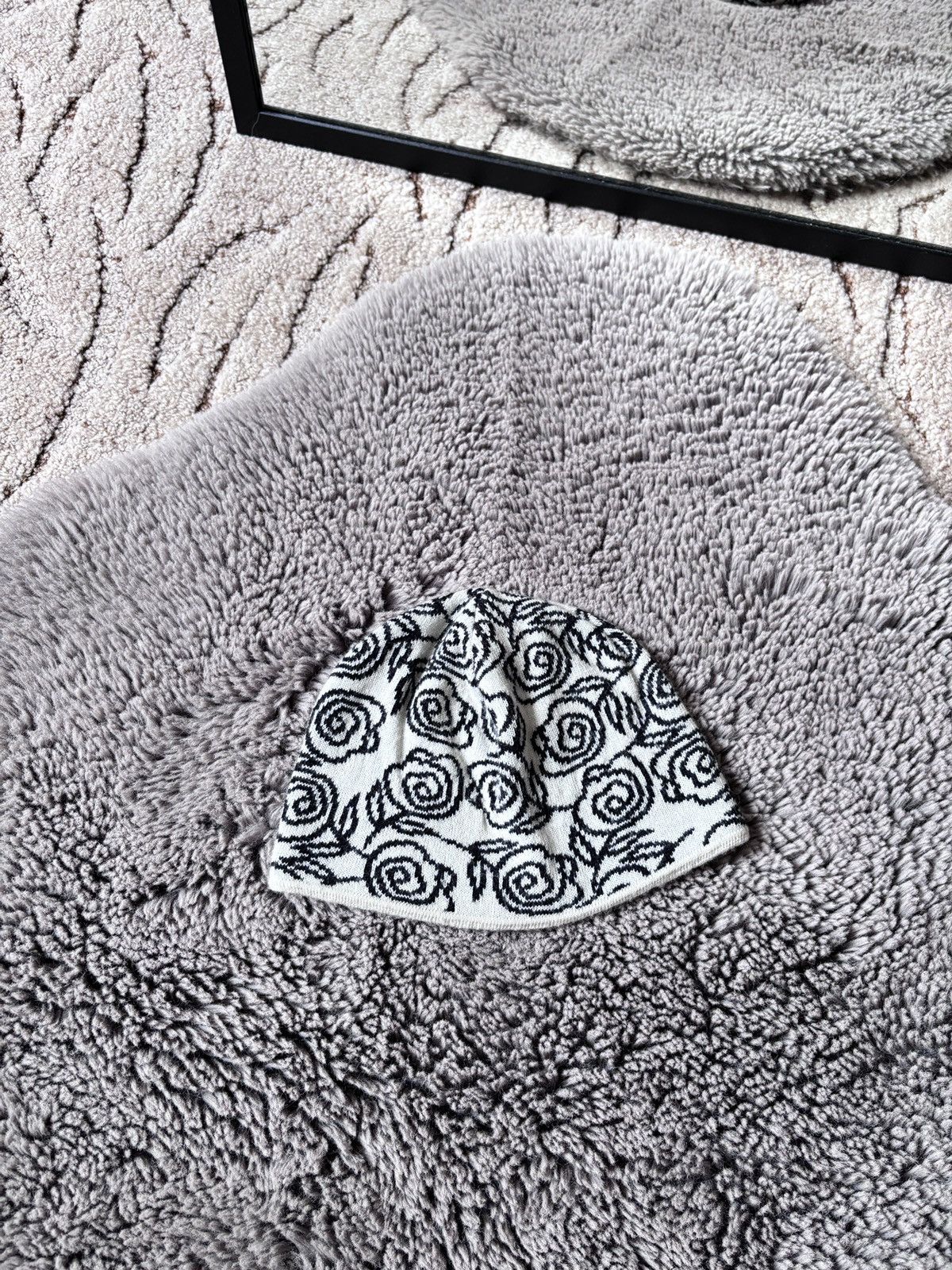 Japanese Brand × Vintage Vintage Y2K Japanese style Rose pattern beanie Hat Size ONE SIZE - 1 Thumbnail