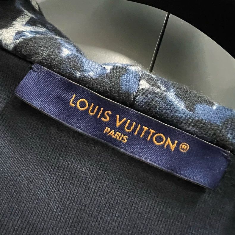 Louis Vuitton Louis Vuitton Color-block logo zip-up hoodie 2503-Nextarrow Size US XXL / EU 58 / 5 - 5 Thumbnail