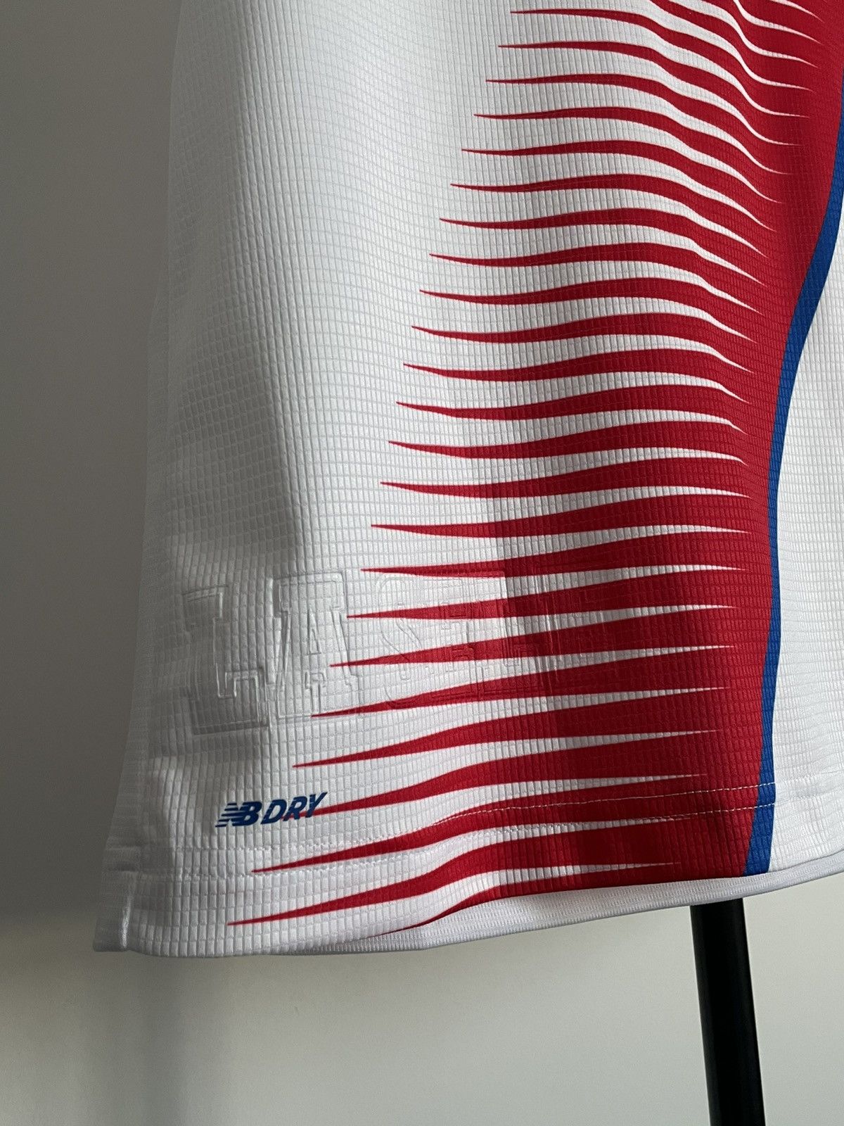 New Balance NEW BALANCE COSTA RICA 2016 2017 AWAY FOOTBALL SHIRT JERSEY Size US S / EU 44-46 / 1 - 6 Thumbnail