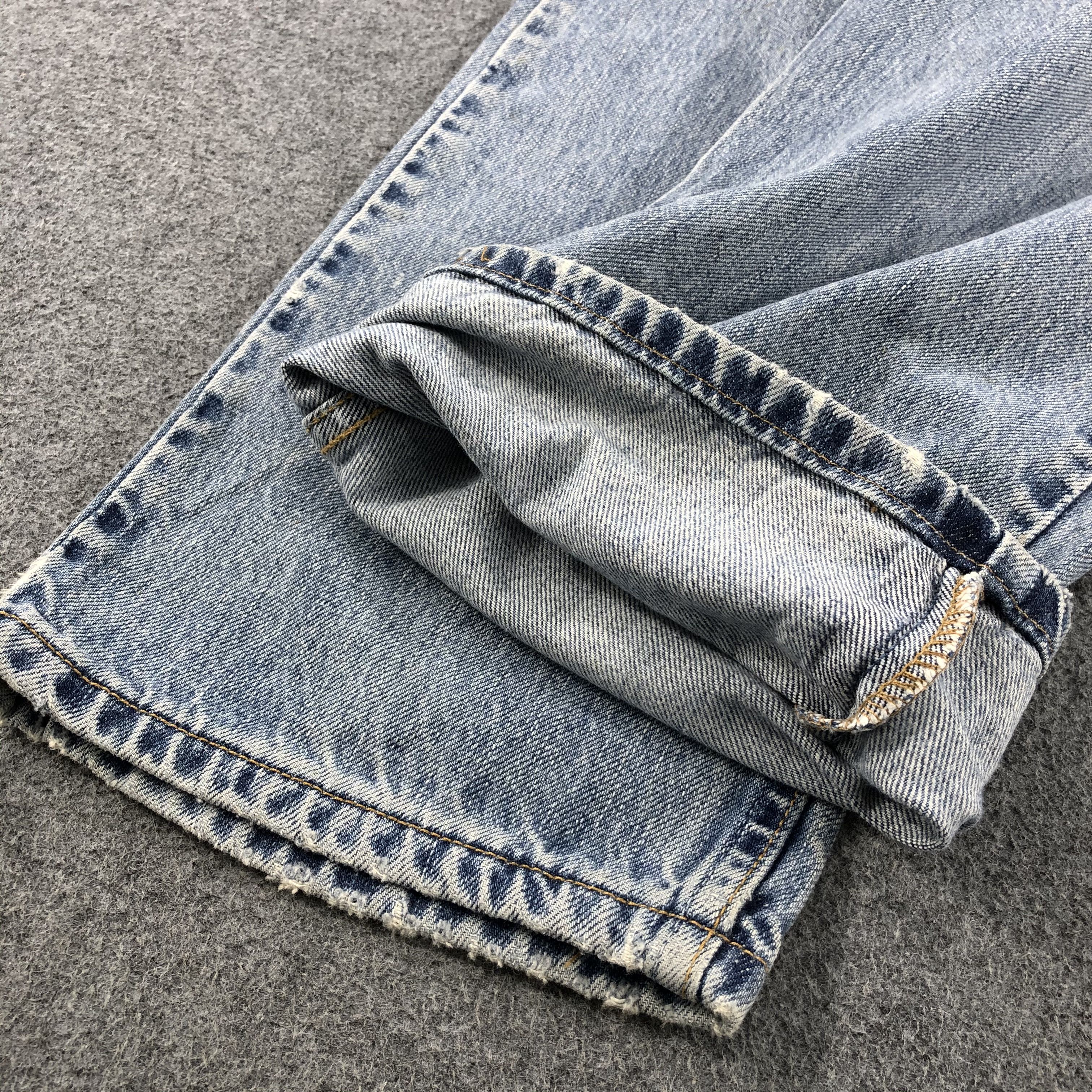 Levi's × Vintage Vintage Light Wash Levis 505 Jeans-JM1763 Size US 32 / EU 48 - 7 Thumbnail