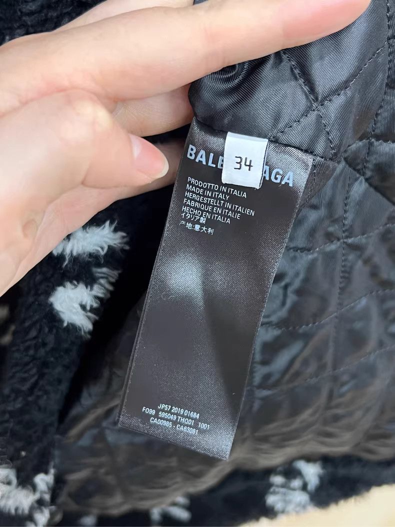 Balenciaga Balenciaga Teddy Coat with Logo Print - dmc Size US XXS / EU 40 - 3 Thumbnail