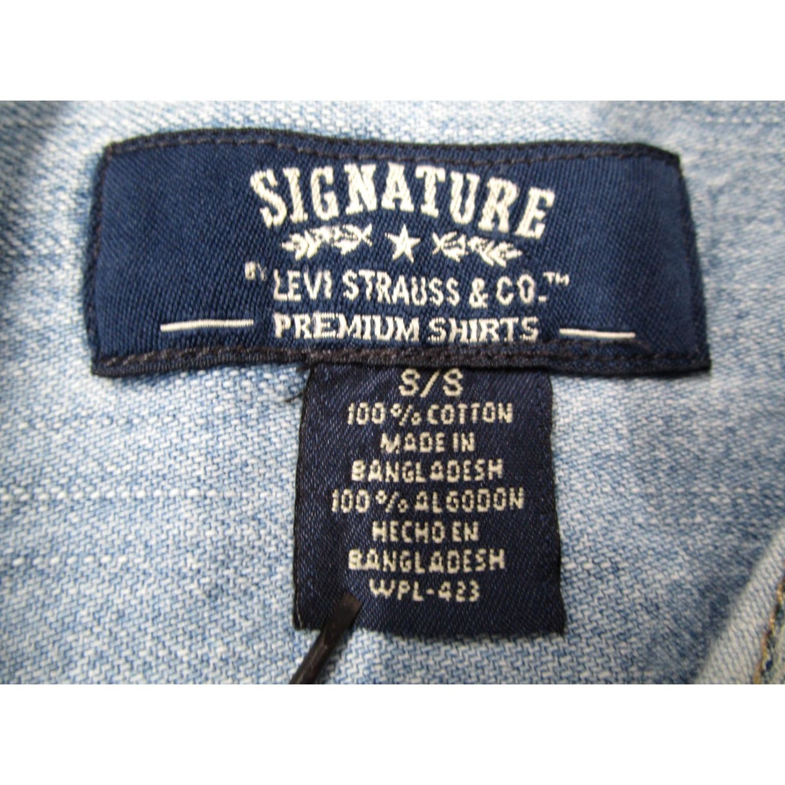Levi's VINTAGE Levi's Signature Shirt Mens Small Blue Denim Button-Up Workwear 90s Cowboy Retro Light Blue Stonewash Mens Size US S / EU 44-46 / 1 - 3 Thumbnail