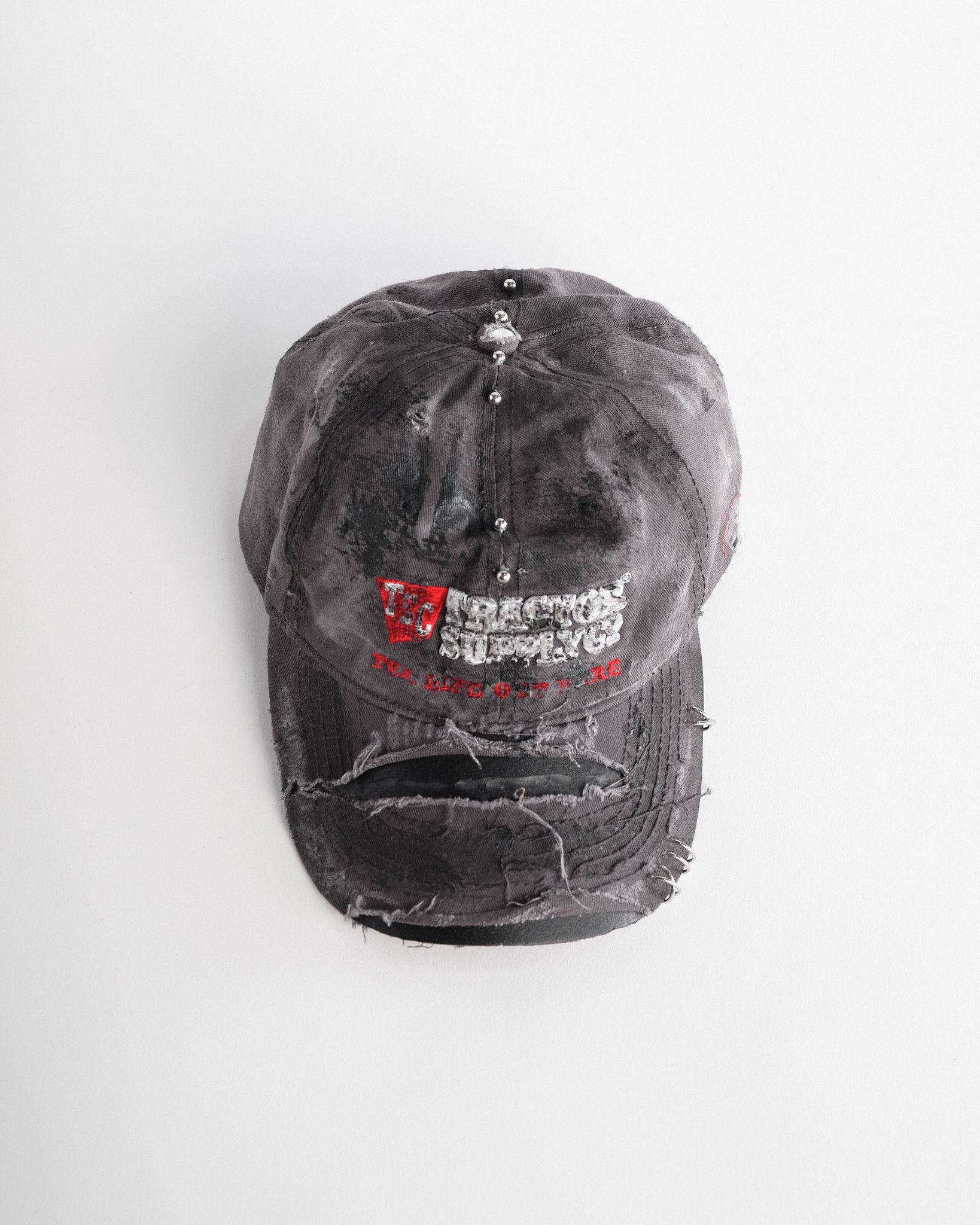 Vintage ASTROBOI* 'Tractor Supply' Grey Distressed & Pierced Hat Size ONE SIZE - 1 Thumbnail