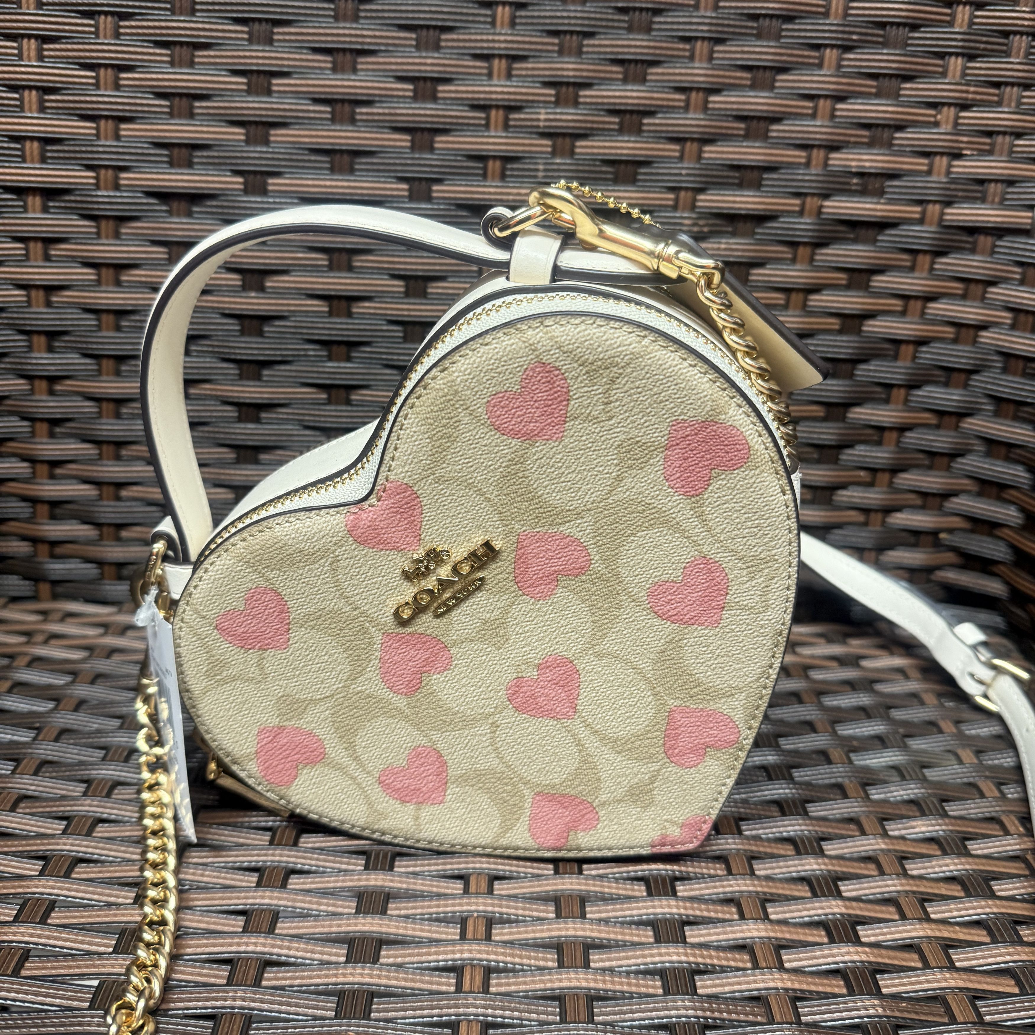 Heart Crossbody In Signature Canvas With Heart Print cp021