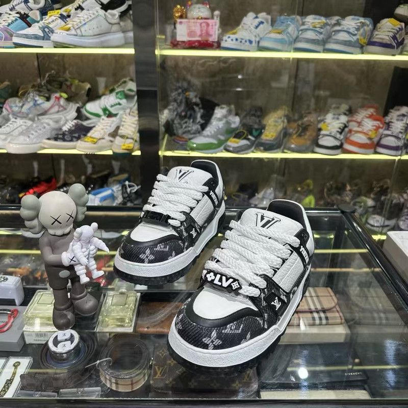 Louis Vuitton Louis Vuitton Trainer Maxi Low-Top Sneakers 0079 Size US 8.5 / EU 41-42 - 1 Thumbnail
