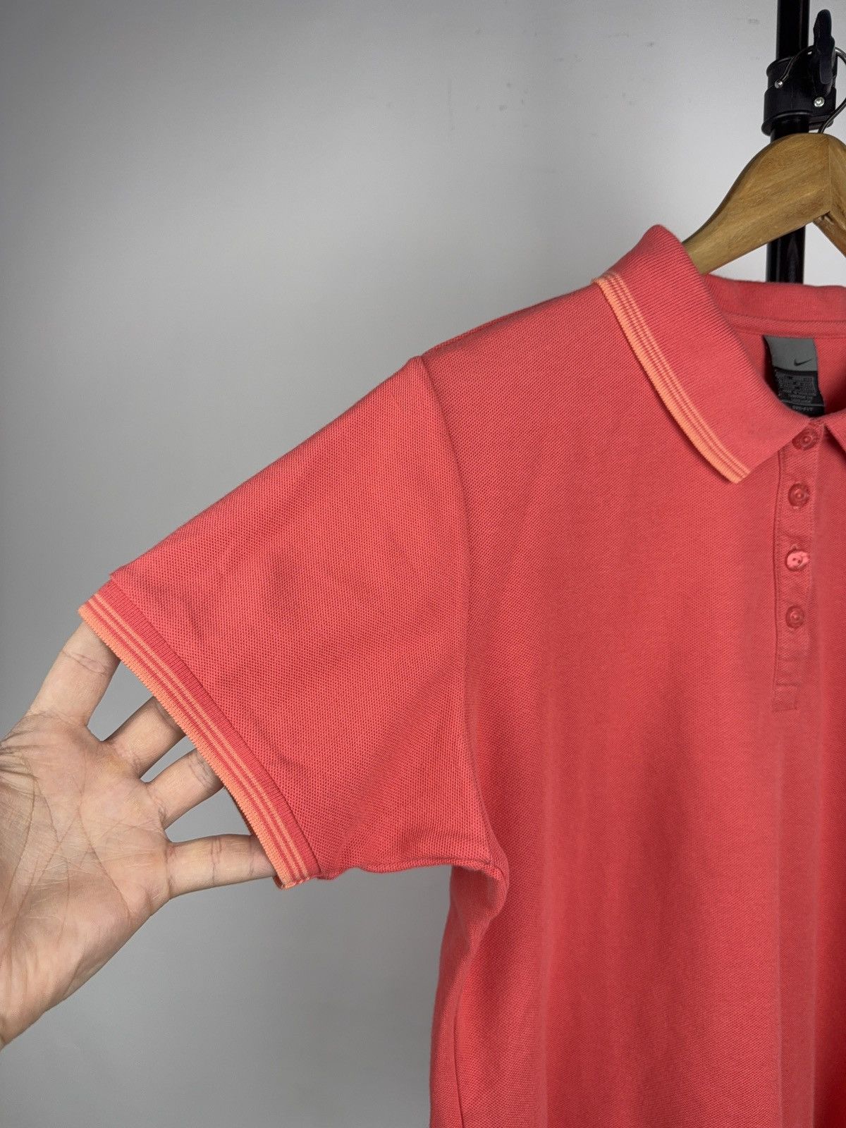 Nike 00s Retro vntg Nike Dri-Fit Swoosh Polo Shirt Coral Women Size L / US 10 / IT 46 - 4 Thumbnail