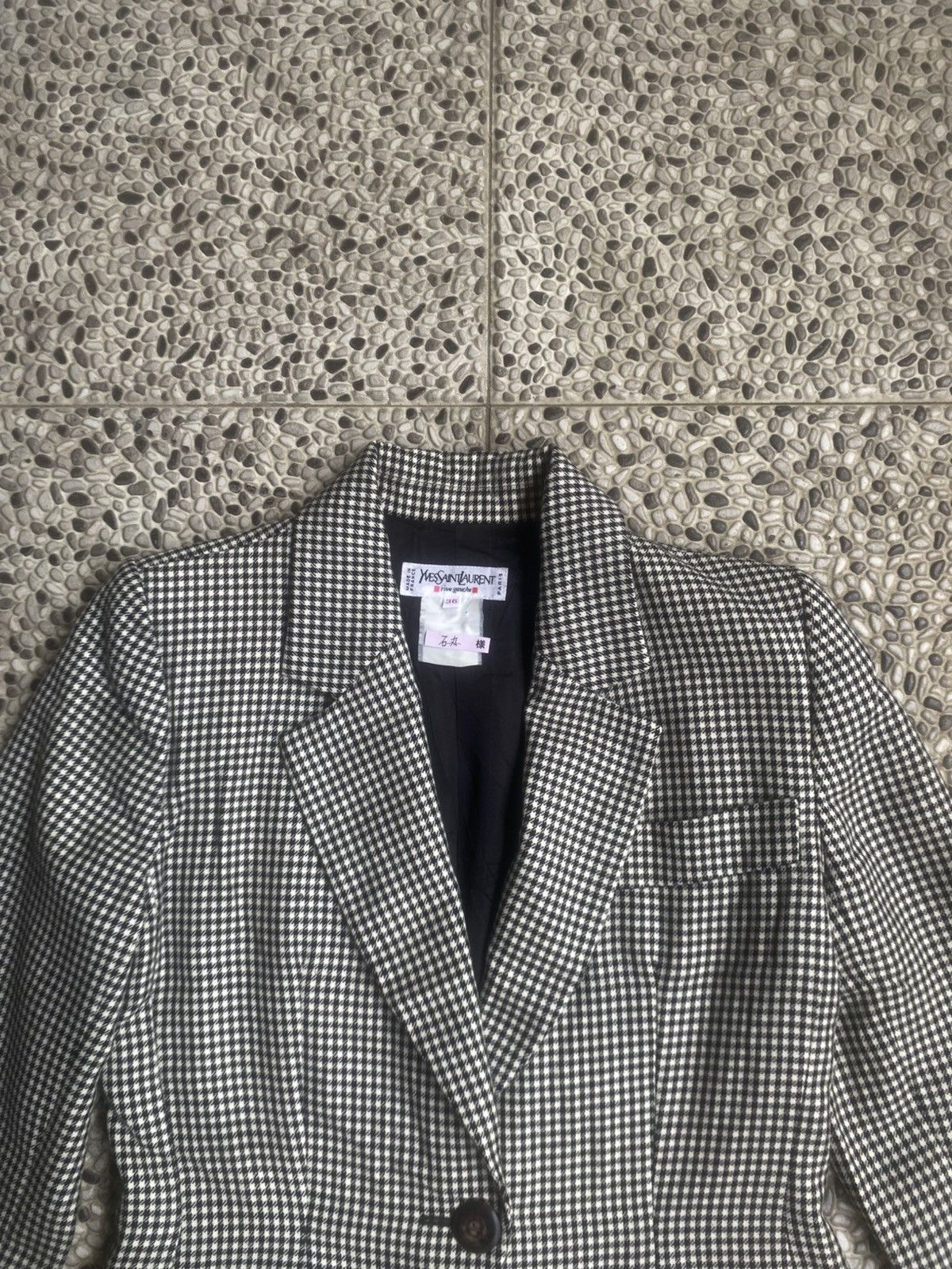 Yves Saint Laurent Vintage YSL Rive Gauche Houndstooth Blazer Made in France Size XS / US 0-2 / IT 36-38 - 2 Thumbnail