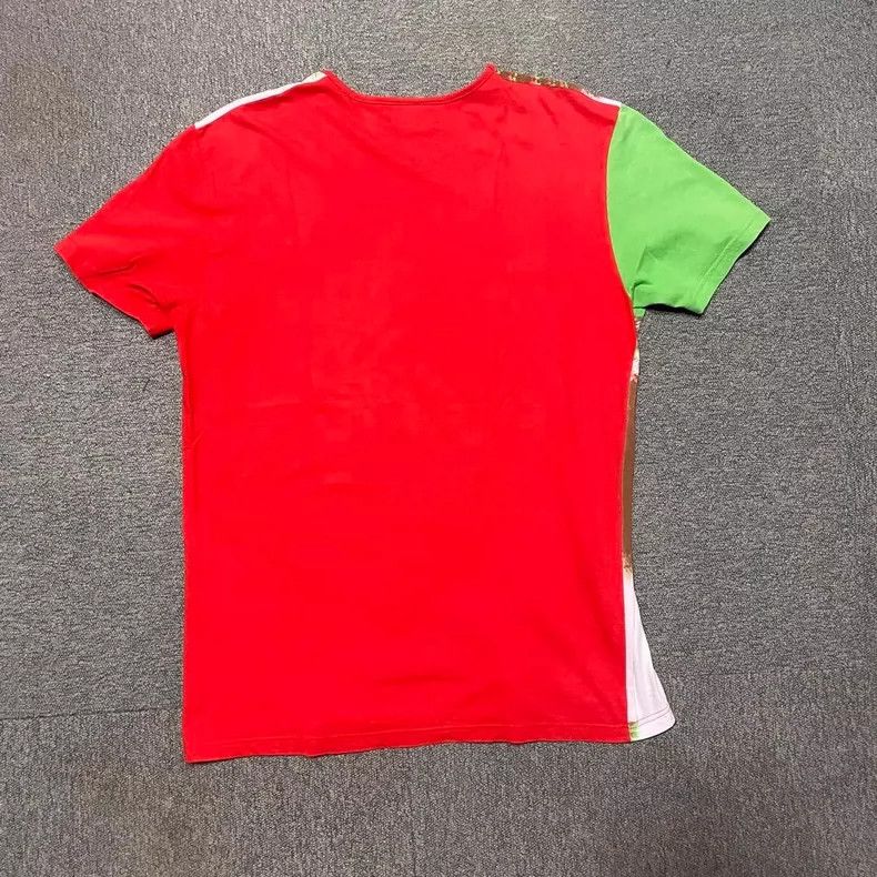 Walter Van Beirendonck walter van beirendonck Bold wolf-patterned V-neck T-shirt Size US L / EU 52-54 / 3 - 2 Thumbnail