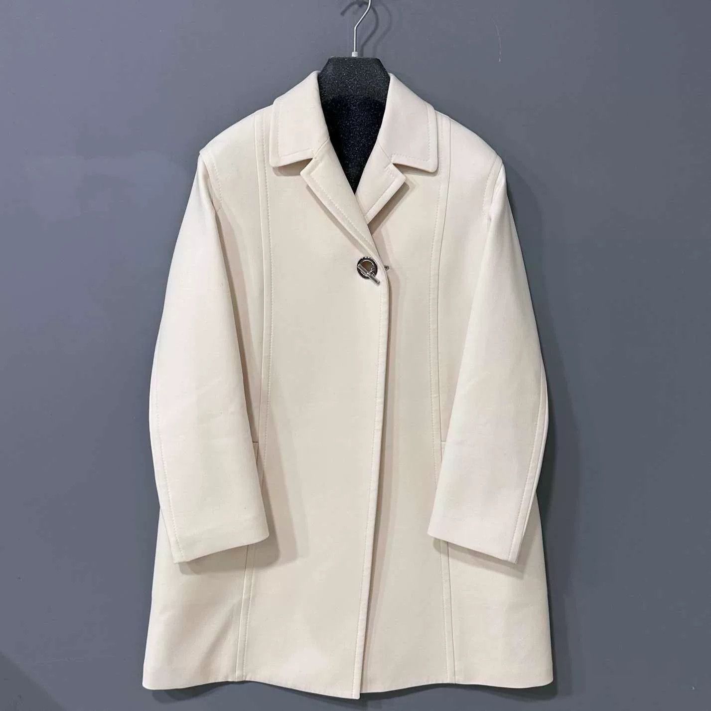 Hermes HERMES Cream Full Print Inner Coat Size US XS / EU 42 / 0 - 1 Thumbnail